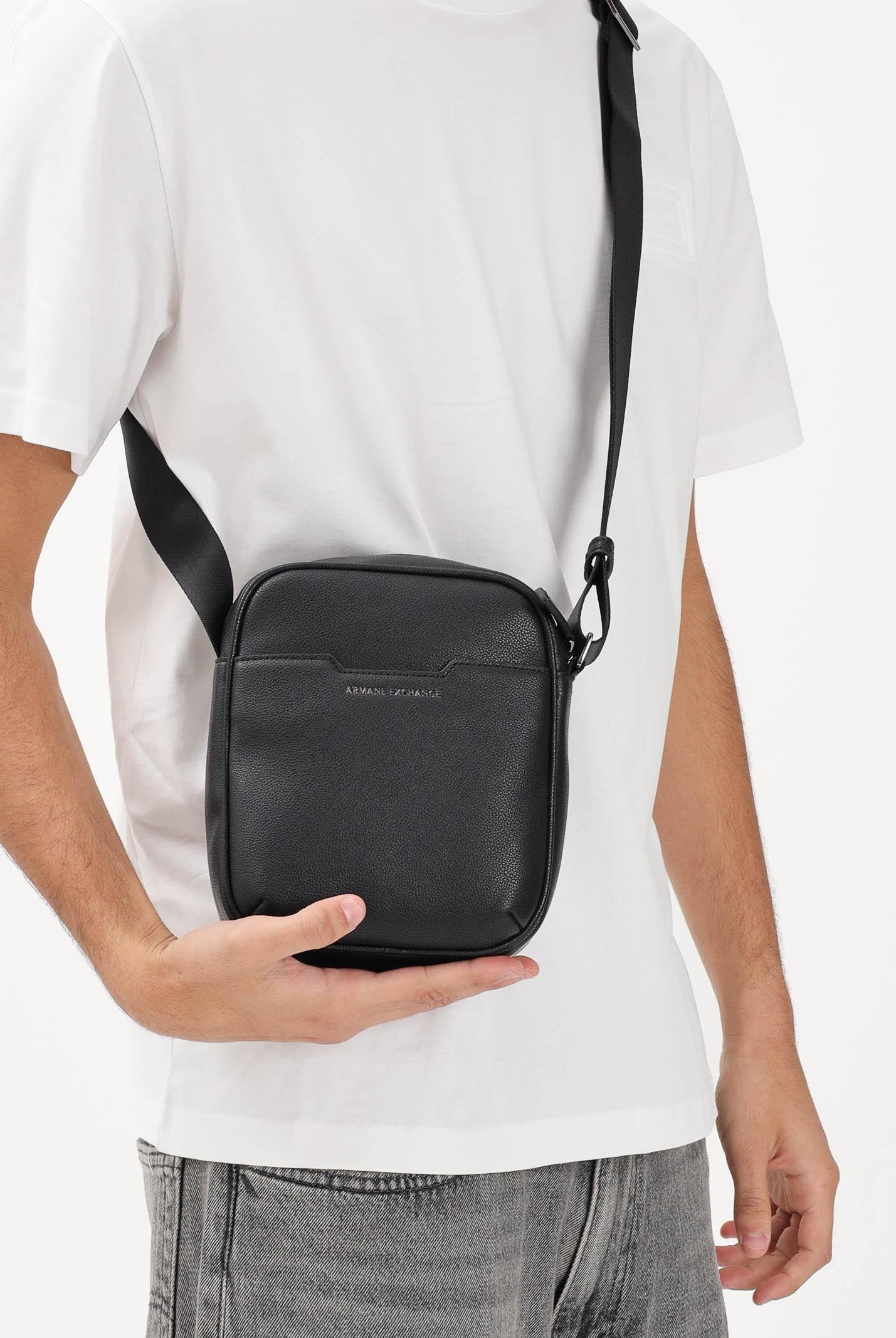 ARMANI EXCHANGE Borsello nero da uomo con logo XM002584AF22651 UC001 ARMANI EXCHANGE