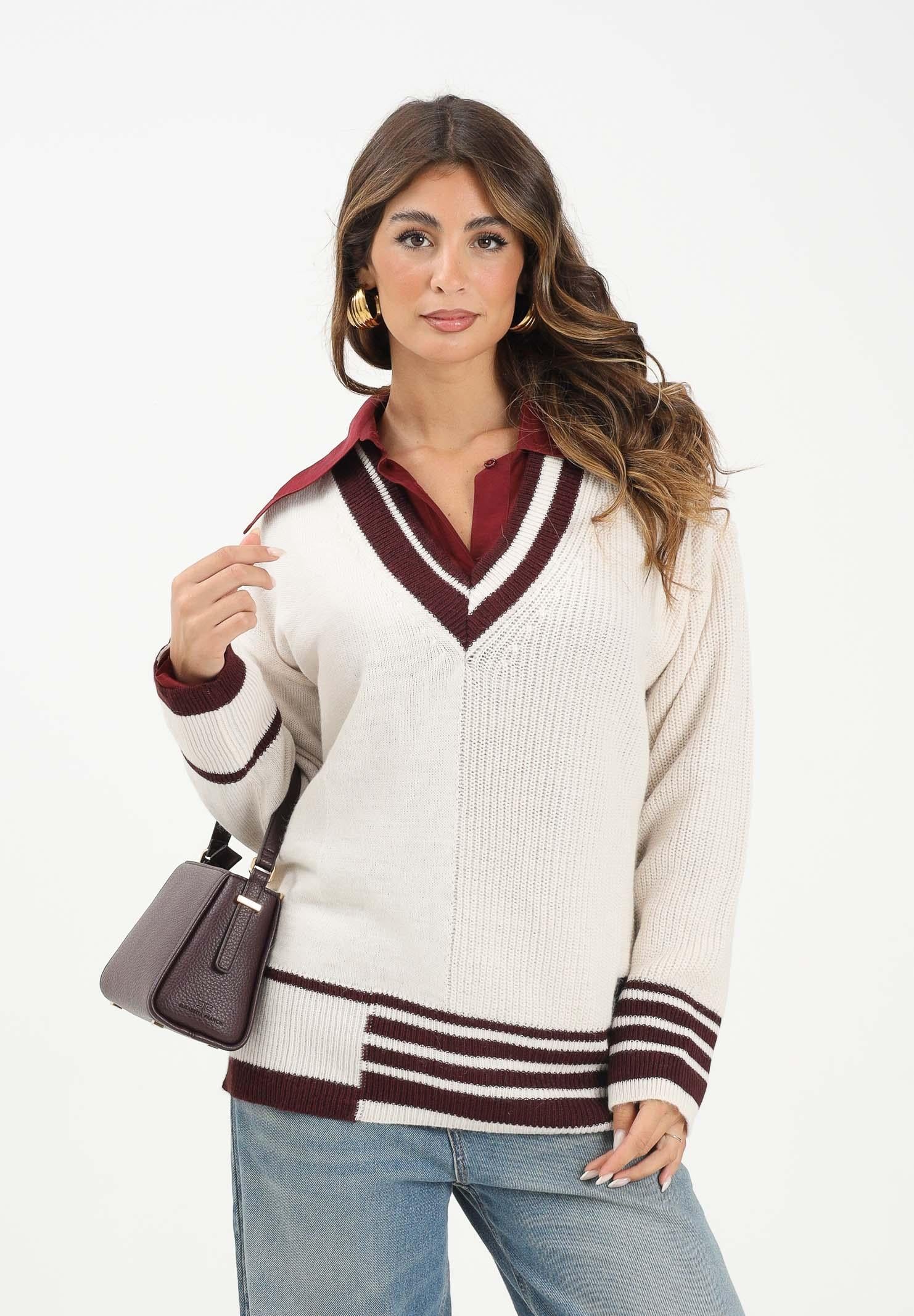 HINNOMINATE Maglioncino scollo a v panna da donna stile college HMABW02081 BI04 HINNOMINATE