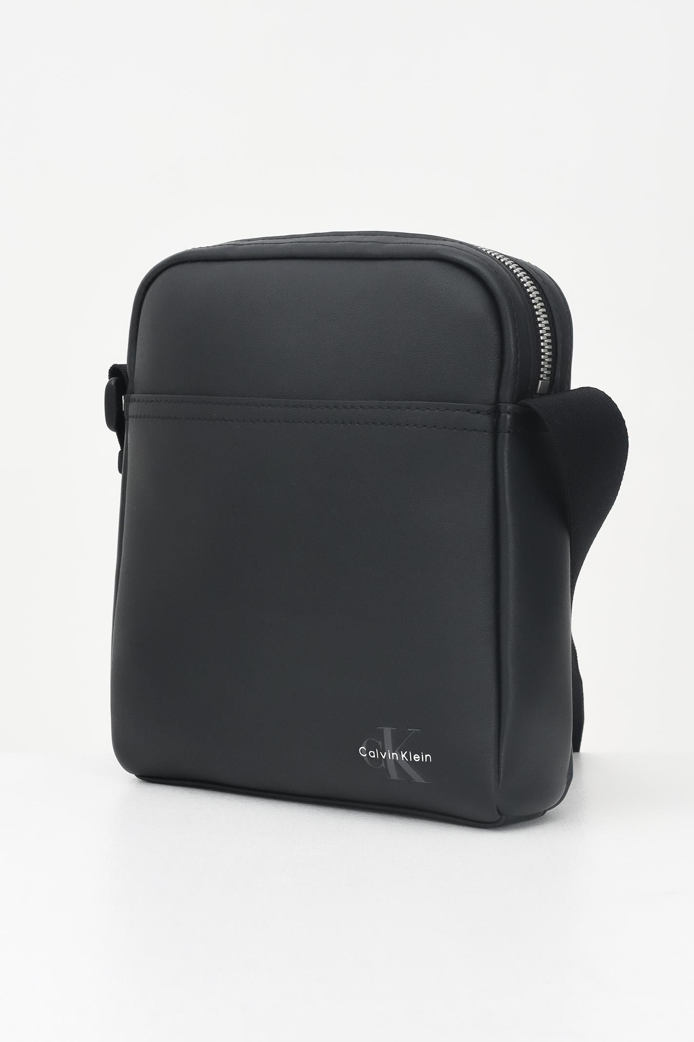 CALVIN KLEIN Borsello Reporter nero da uomo LV04G3014G UB1 CALVIN KLEIN