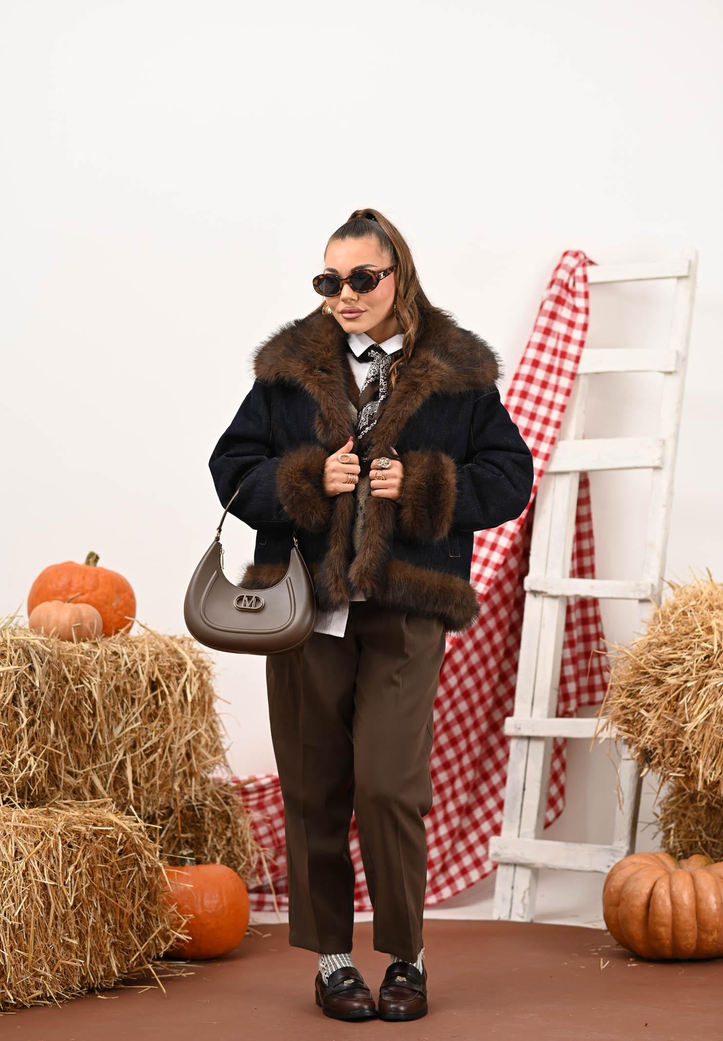 VICOLO Giubbotto in denim blu da donna con dettagli in pelliccia TF0079 VU VICOLO