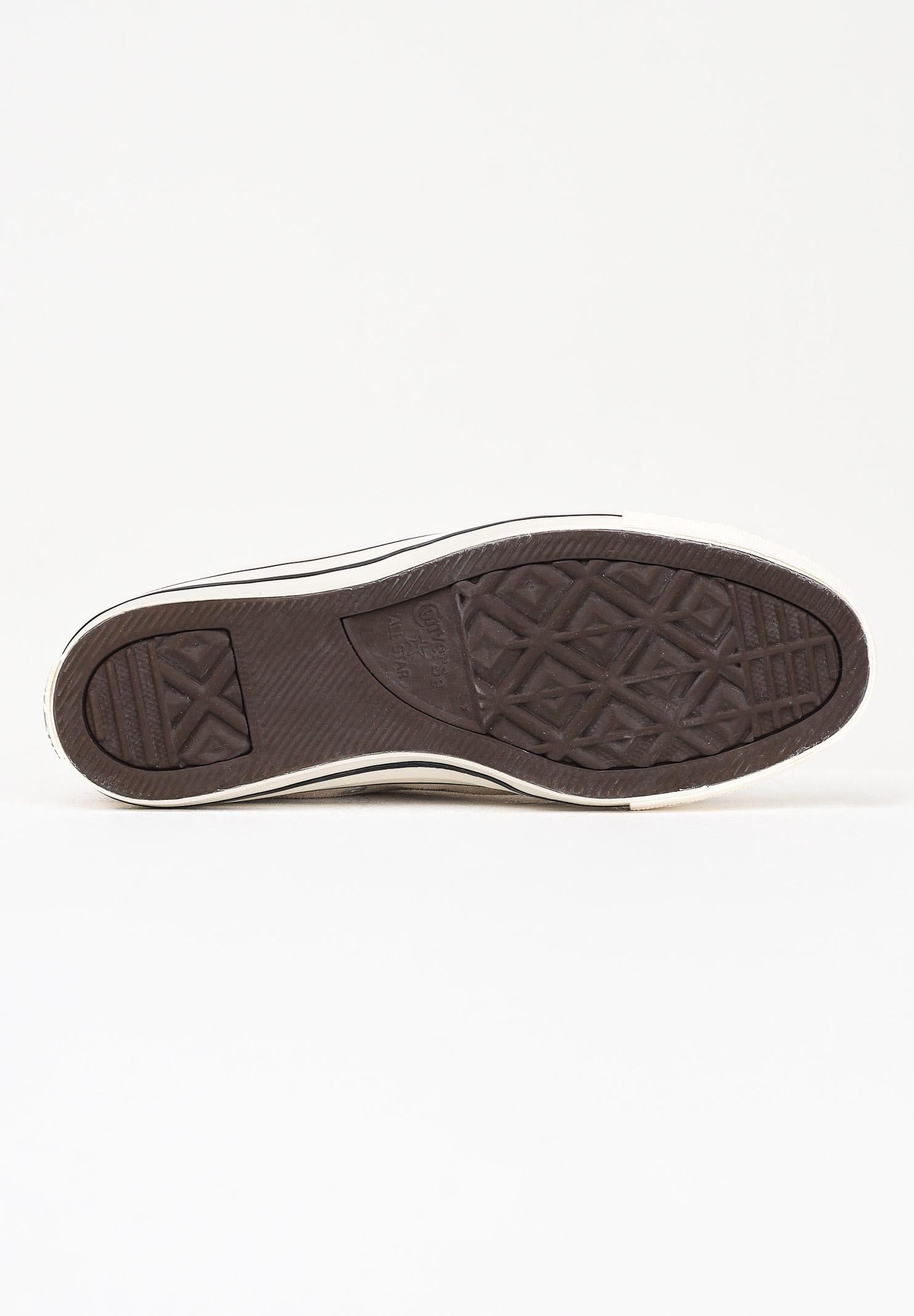 CONVERSE Sneakers Chuck Taylor All Star Cozy Suede beige per uomo e donna A17975C . CONVERSE