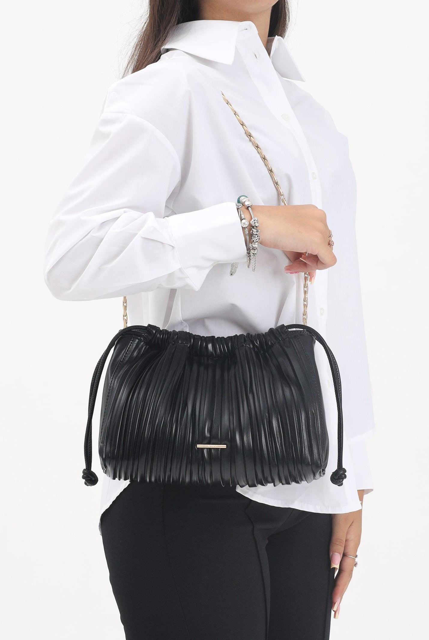 CALVIN KLEIN Borsa a spalla nera da donna in ecopelle plissettata LV04F3076G UB1 CALVIN KLEIN