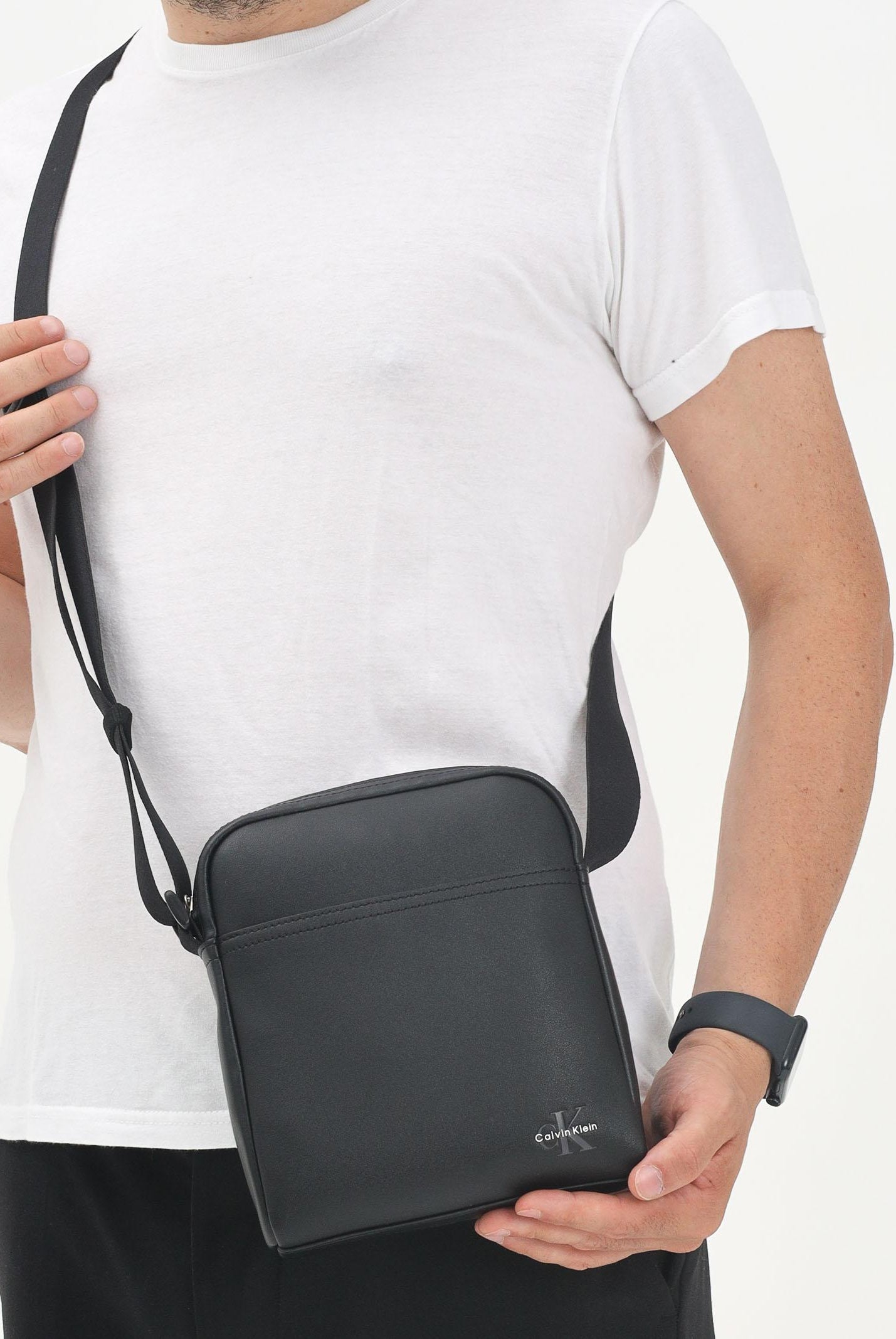 CALVIN KLEIN Borsello Reporter nero da uomo LV04G3014G UB1 CALVIN KLEIN