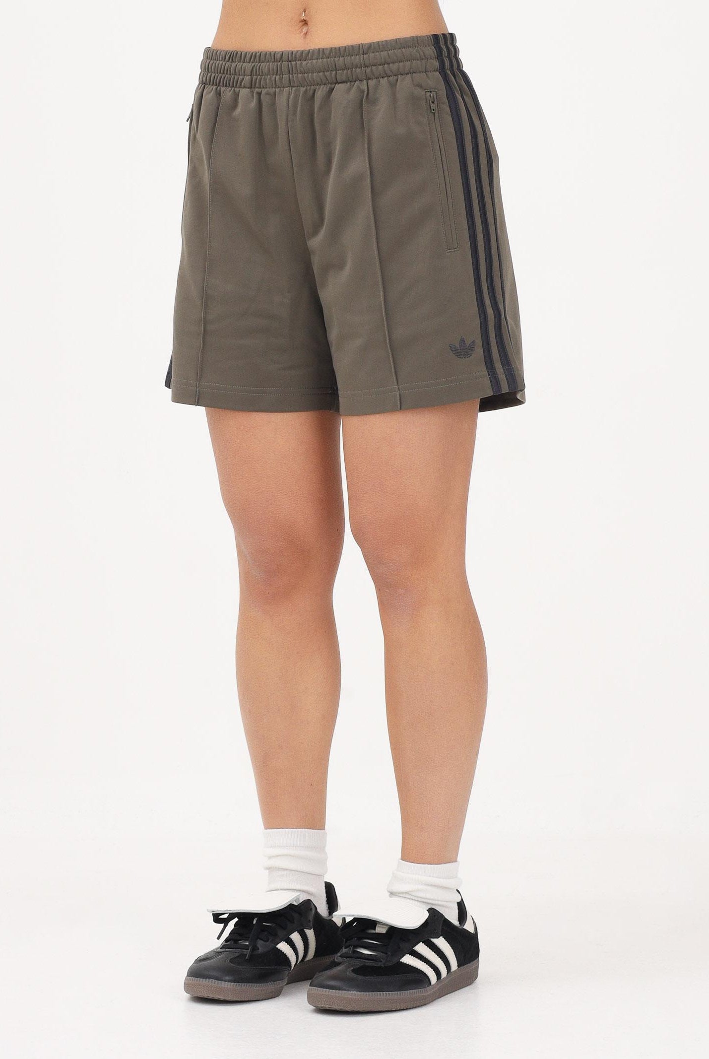 ADIDAS PERFORMANCE shorts sportivi verde oliva, colore basico verde, da donna. KS4786 . ADIDAS ORIGINALS