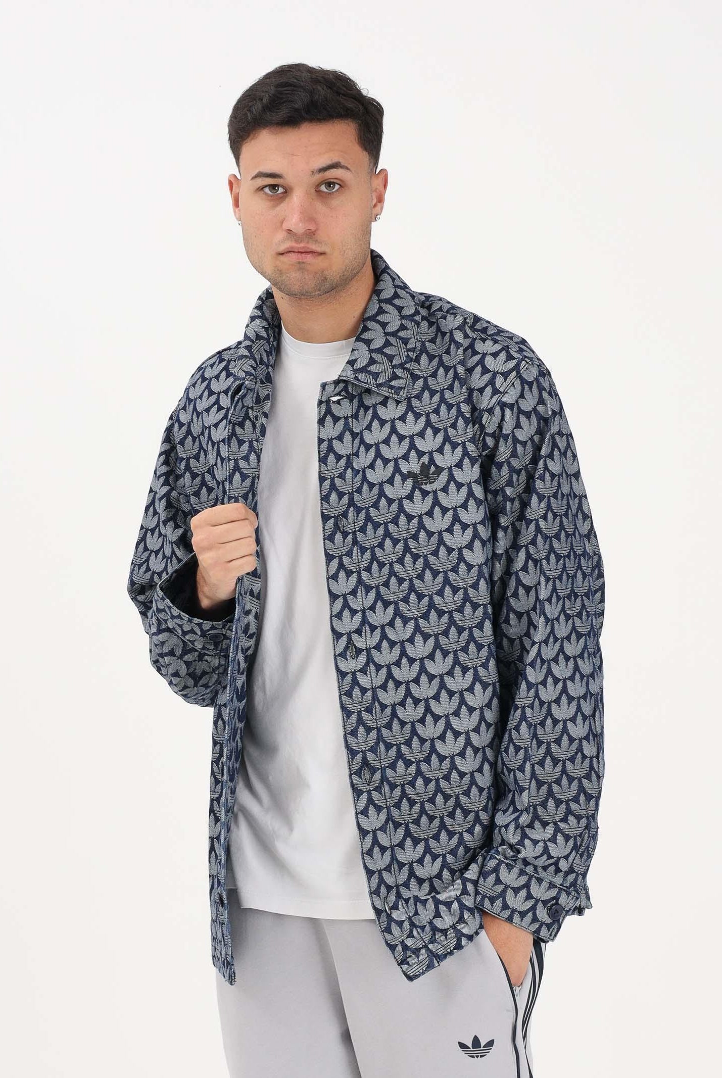 ADIDAS ORIGINALS Camicia a manica lunga in denim blu da uomo con motivo monogramma KD0397 . ADIDAS ORIGINALS