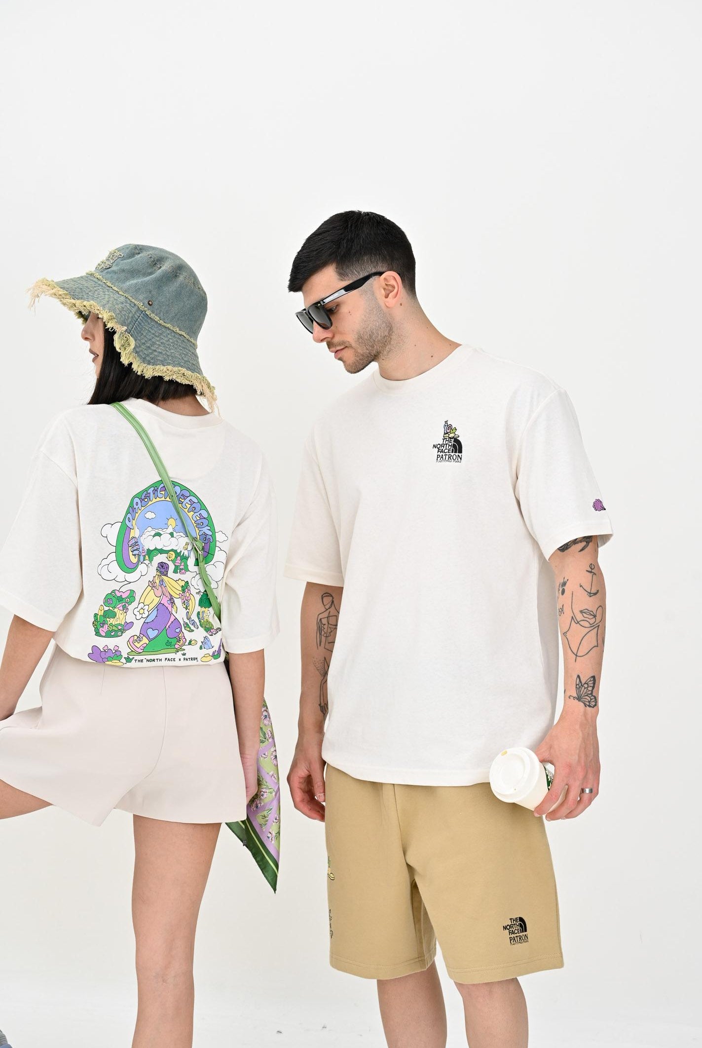 THE NORTH FACE T-shirt a manica corta Clean Trails Oversized panna per uomo e donna NF0A8C2TQLI1 THE NORTH FACE