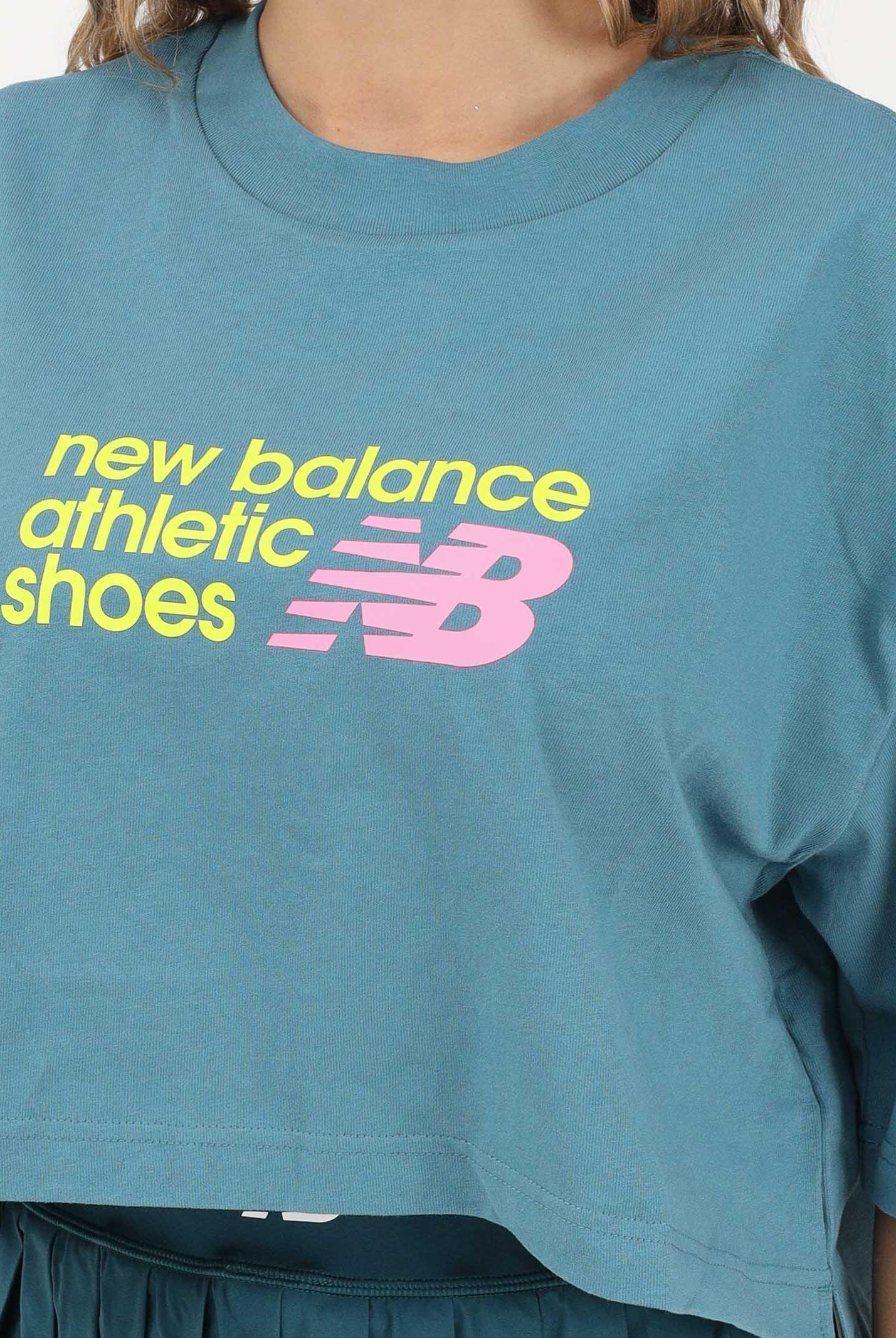 NEW BALANCE T-shirt a manica corta Athletics Premium Chest Logo verde acqua da donna WT51908AAZ . NEW BALANCE