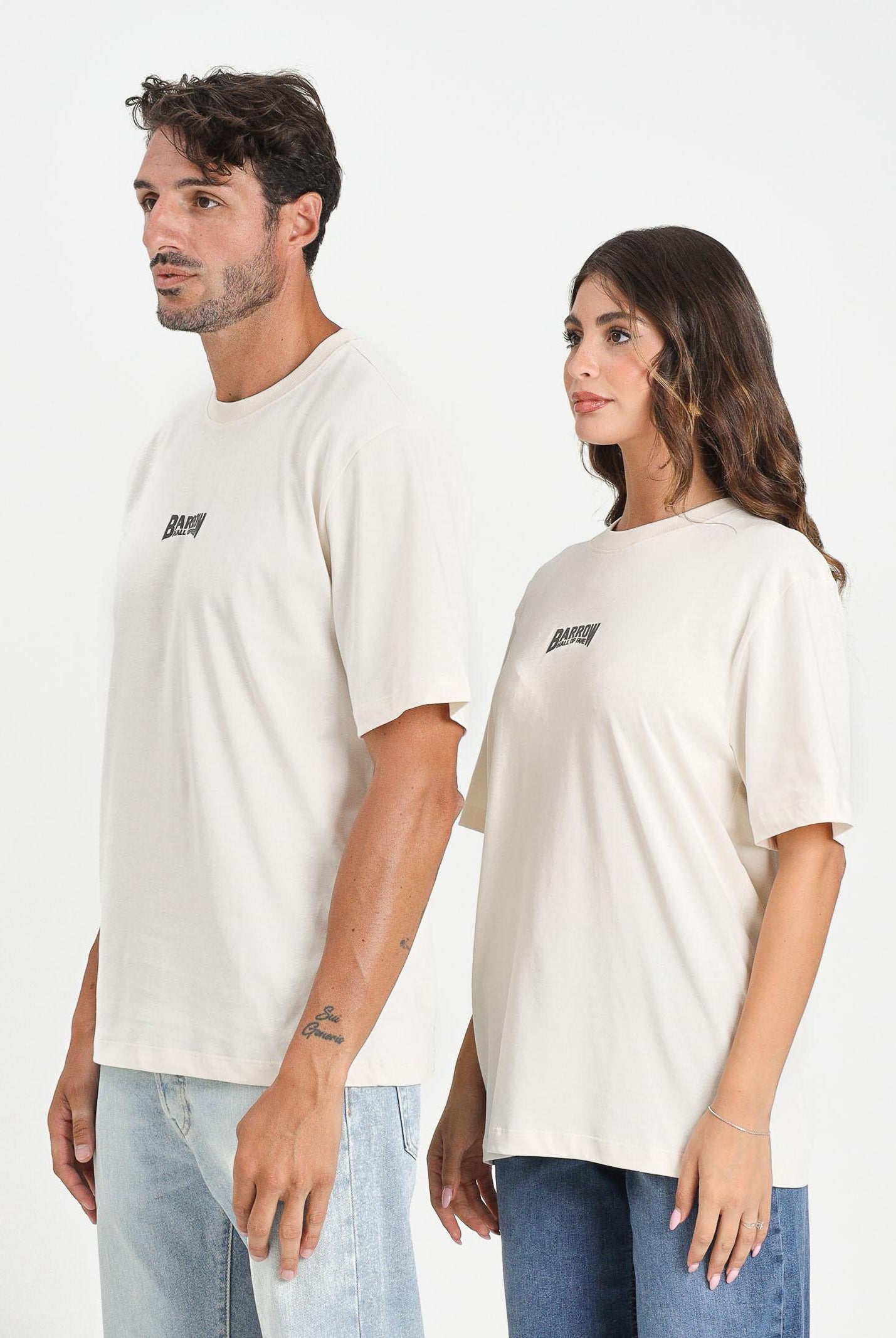 BARROW T-shirt a manica corta color crema per uomo e donna con maxi stampa sul retro F5BWUATH038 013 BARROW