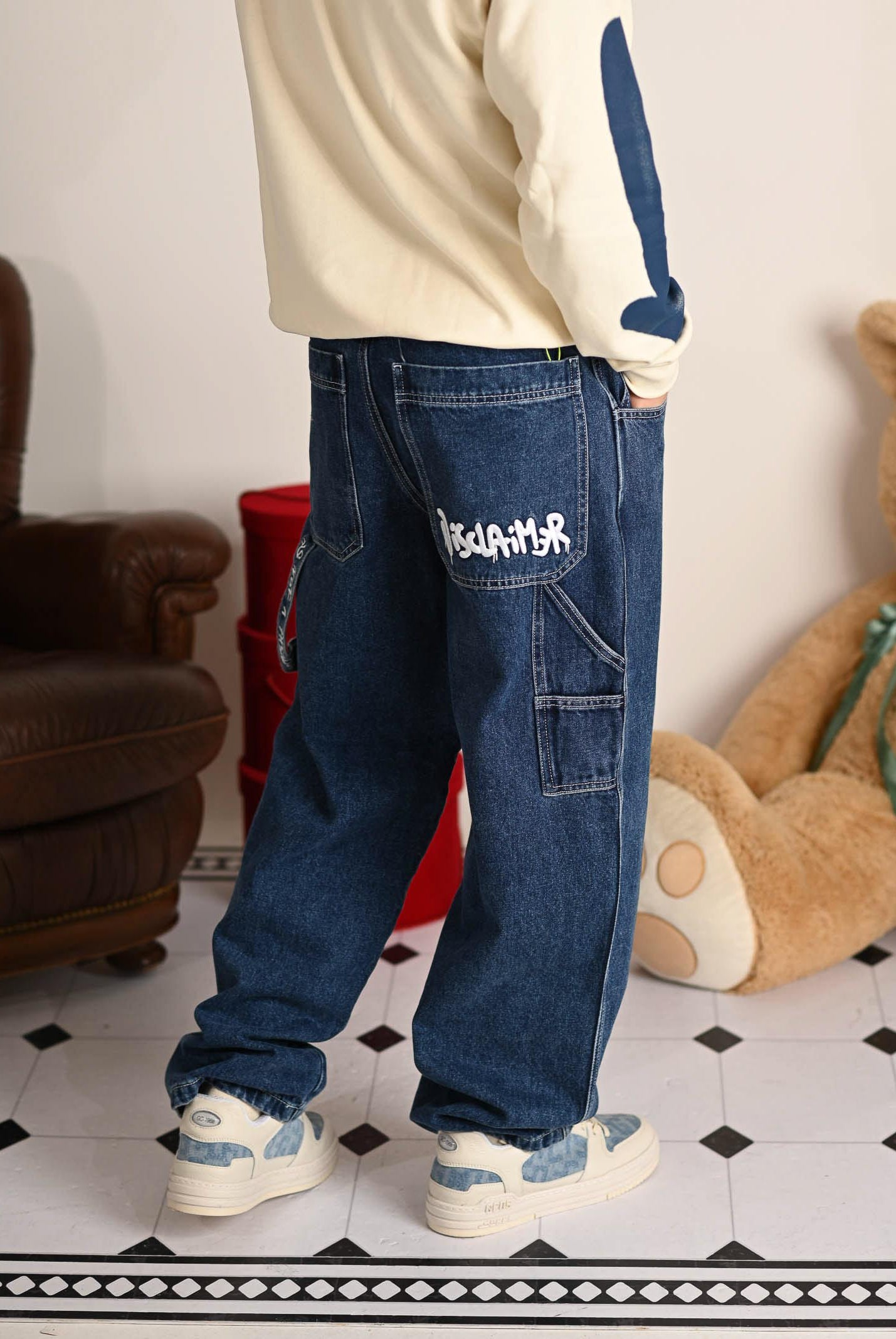 DISCLAIMER Jeans in denim blu da uomo con logo sul retro 25IDS55146 BL DISCLAIMER