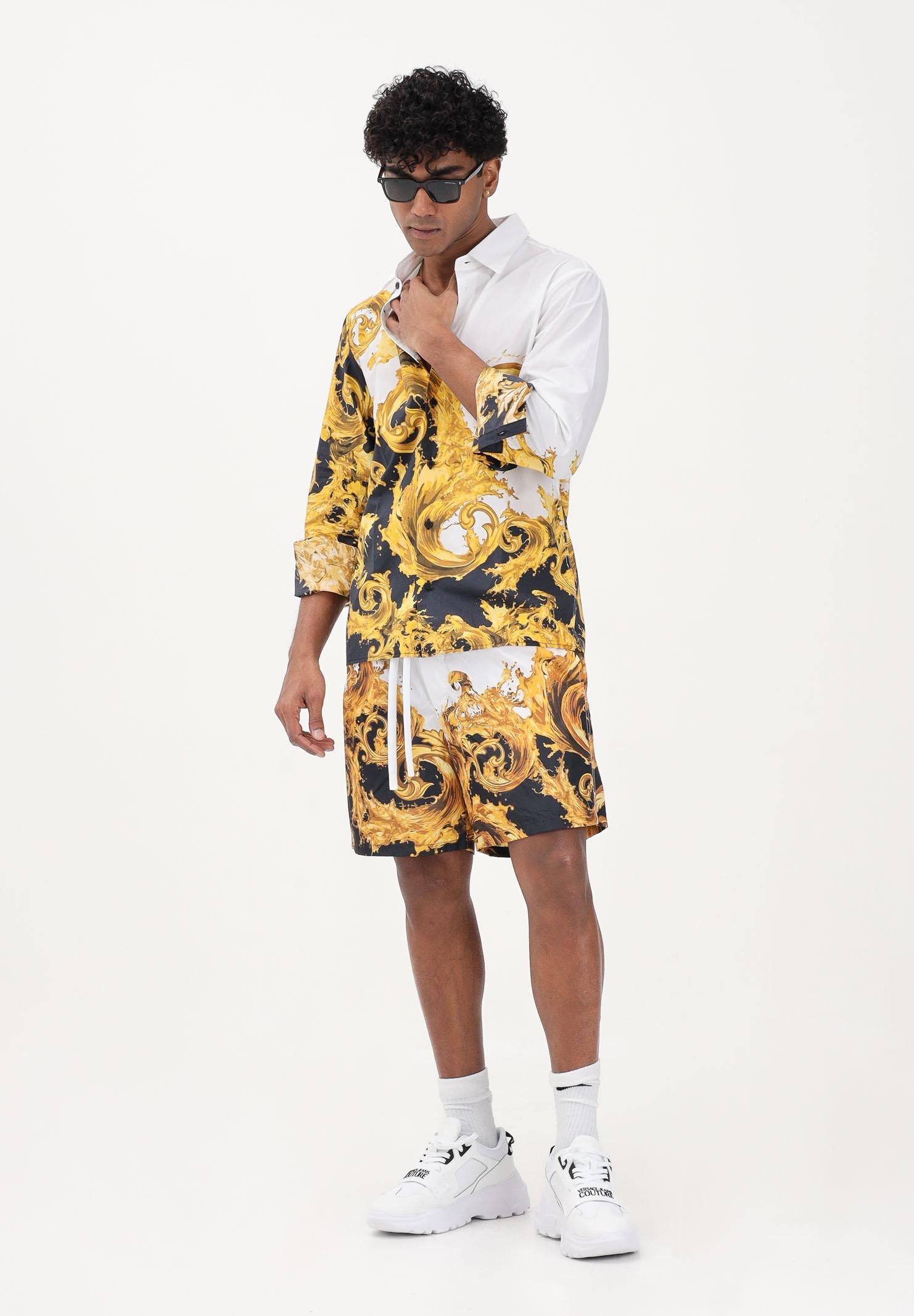 VERSACE JEANS COUTURE Shorts bianco e nero da uomo con stampa Wave Couture 80GADD16CQ23D GL2 VERSACE JEANS COUTURE