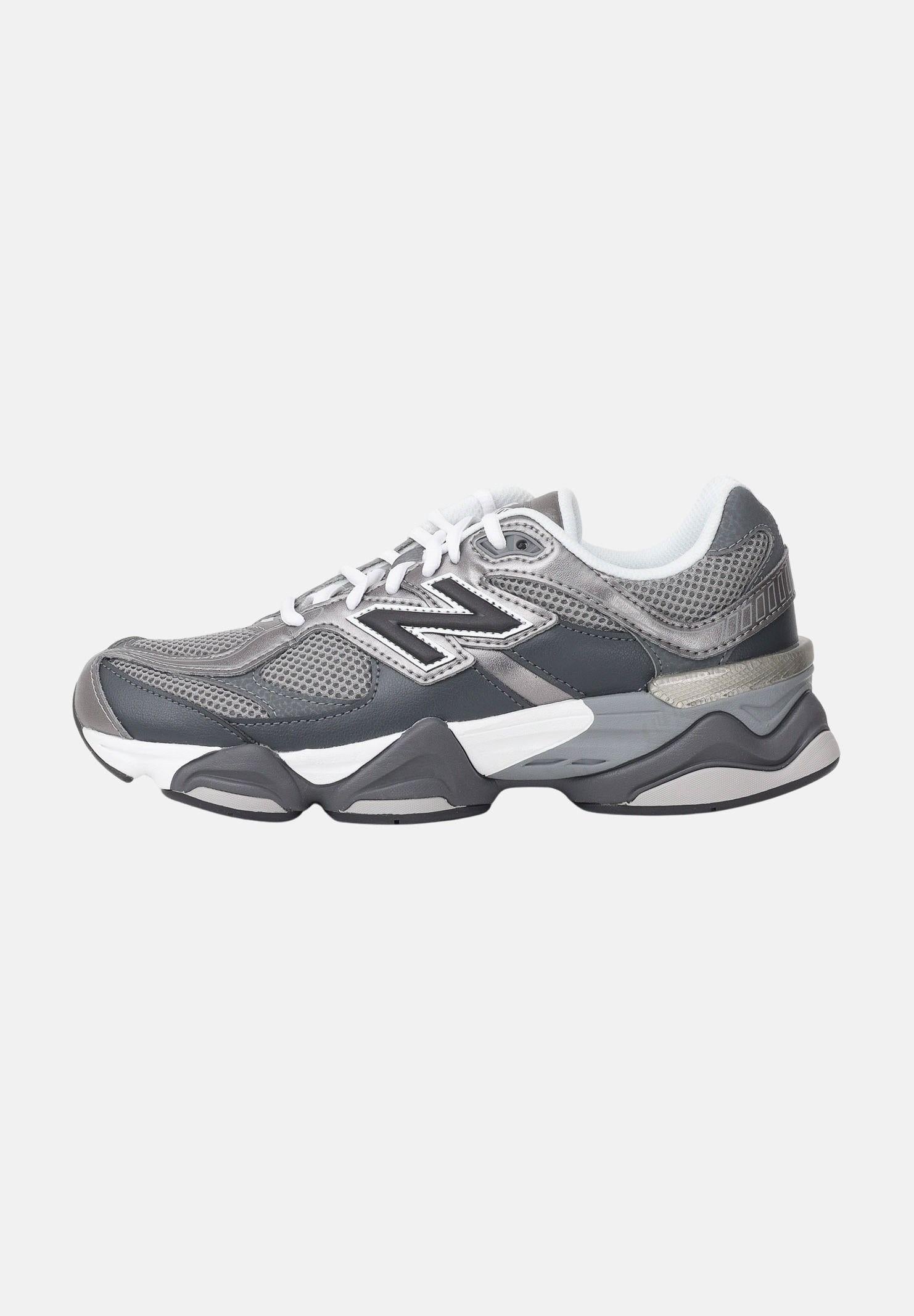 NEW BALANCE Sneakers 9060 Lace grigie per uomo e donna G90603BN . NEW BALANCE