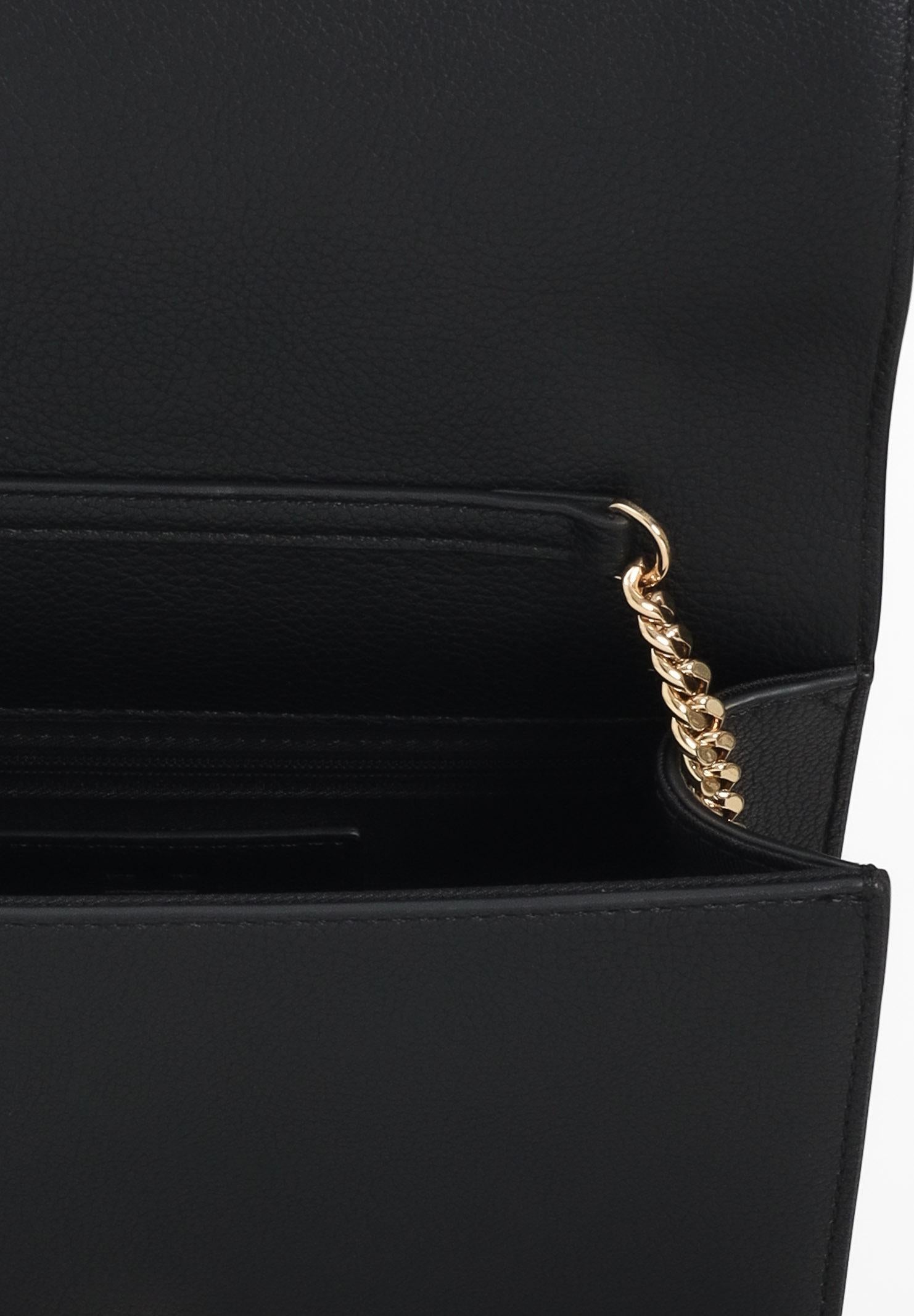 ELISABETTA FRANCHI Pochette nera da donna con catena groumette BS39A56E2 110 ELISABETTA FRANCHI