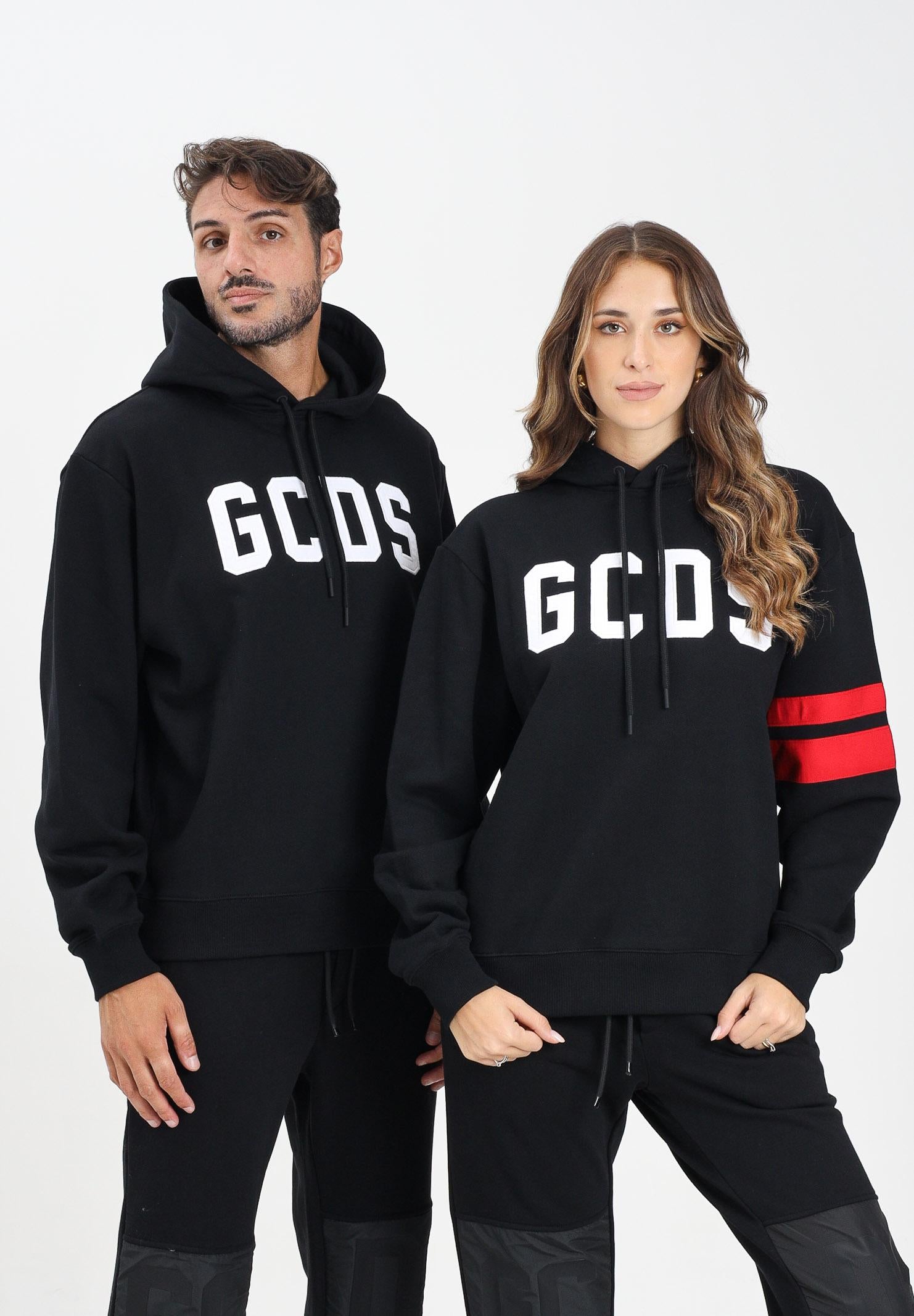 GCDS Felpa con cappuccio nera per uomo e donna rifinta da logo e bande a contrasto B1XM1901JI0 99 GCDS
