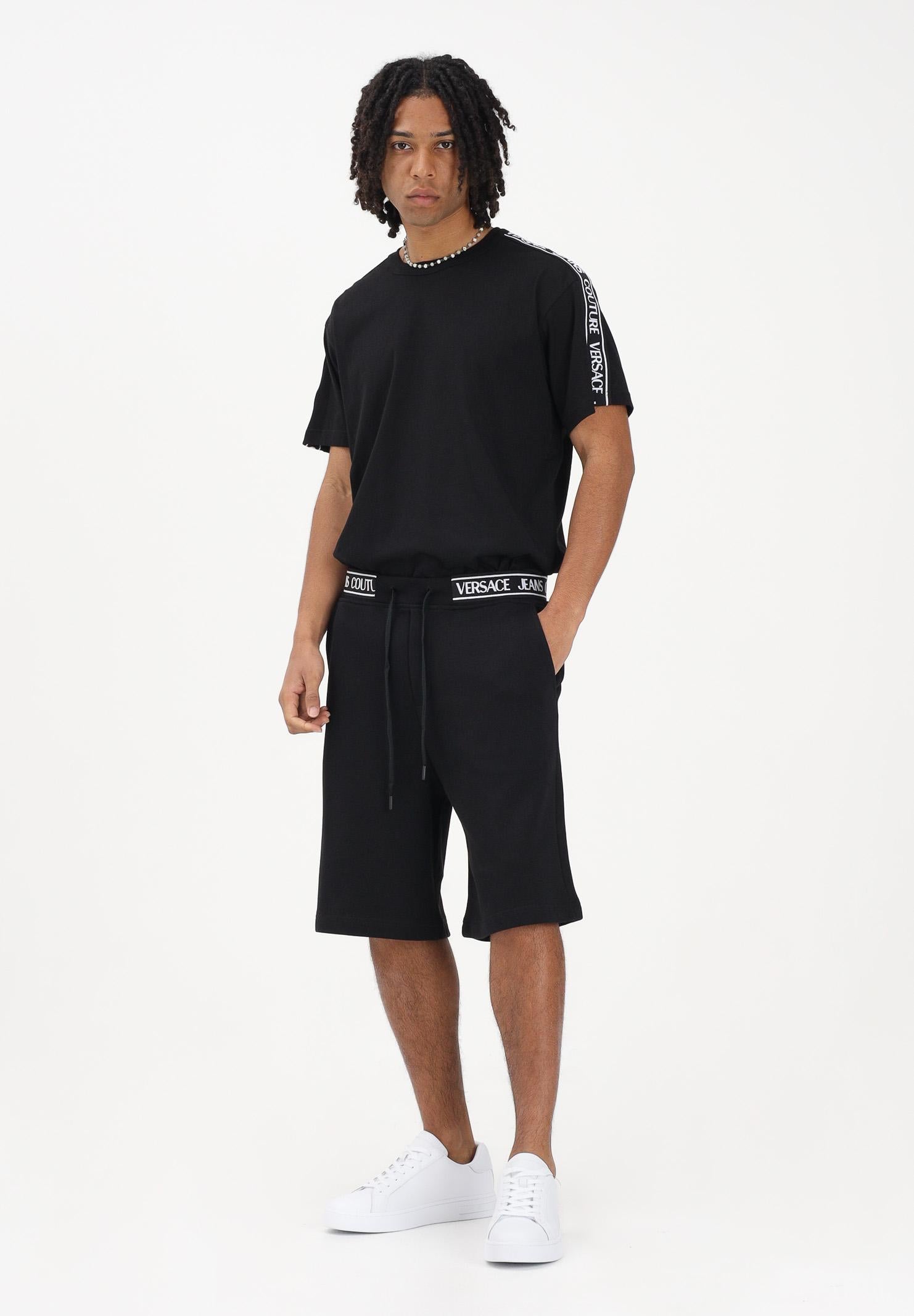 VERSACE JEANS COUTURE Shorts sportivo nero da uomo con girovita logato 80GADT16CF01T 899 VERSACE JEANS COUTURE