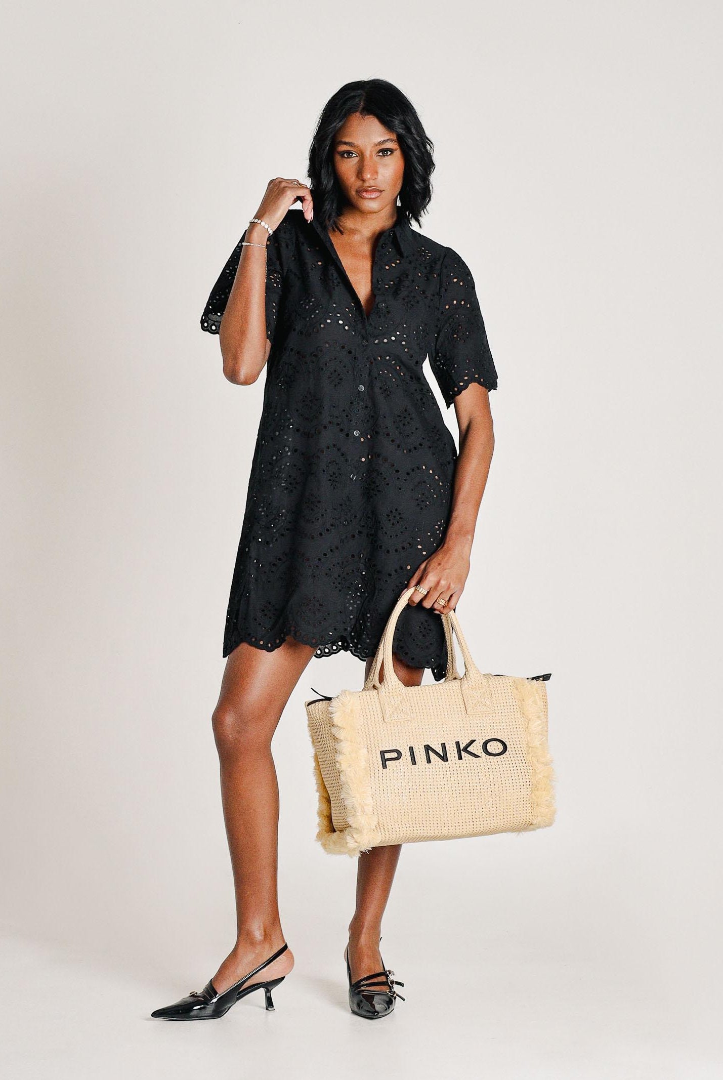 ONLY Abito corto nero da donna in tessuto sangallo ricamato 15357653 BL ONLY