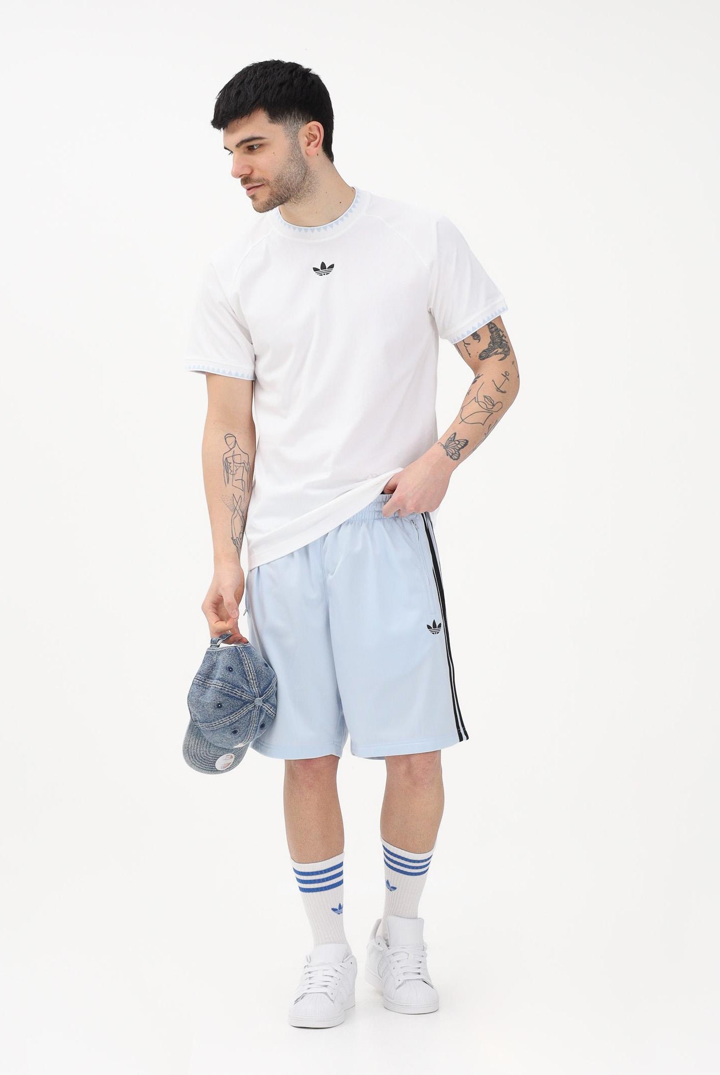 ADIDAS ORIGINALS T-shirt a manica corta CHEST STRIPES ENGINEERED COLLAR bianca da uomo KC6448 . ADIDAS ORIGINALS