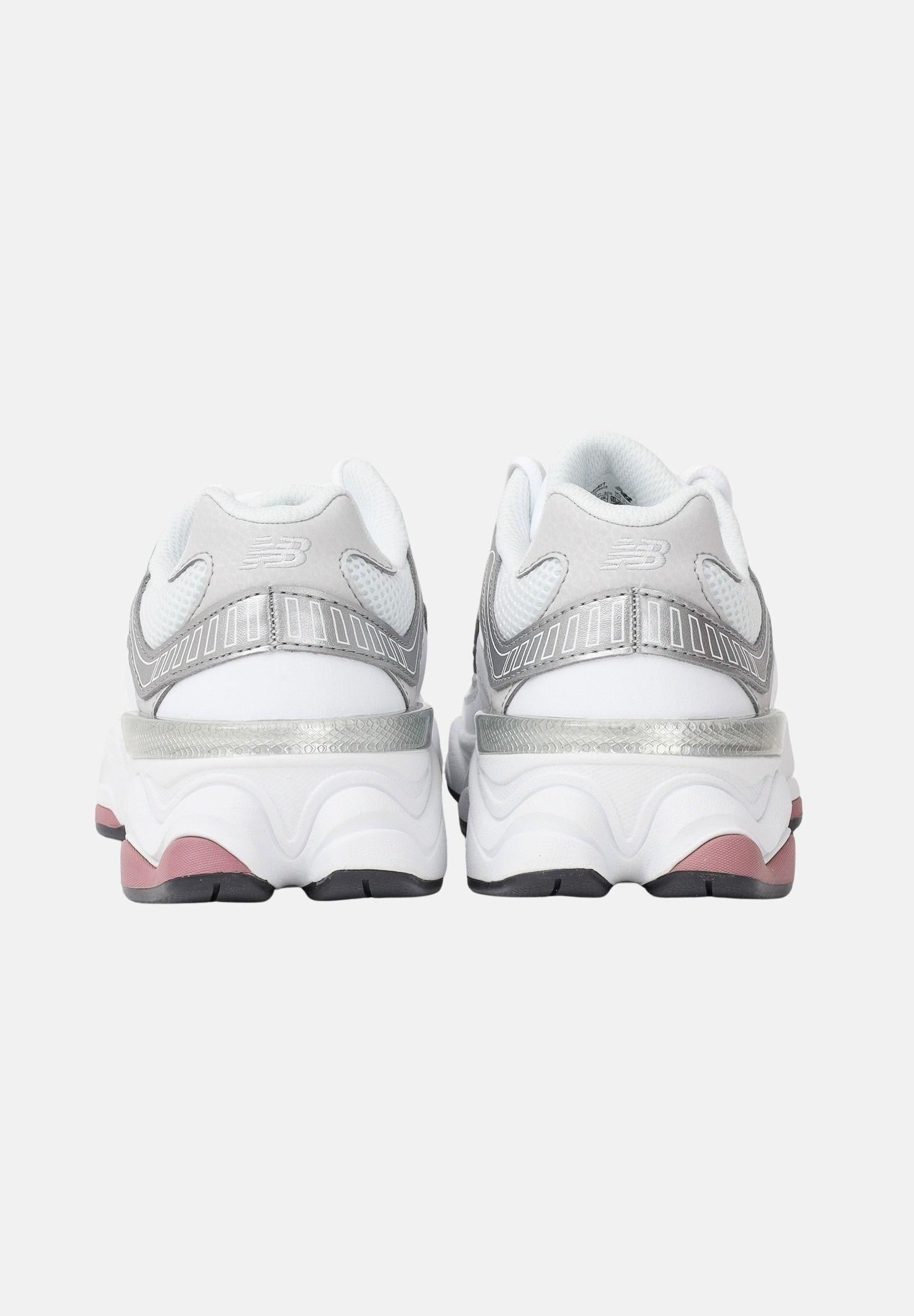 NEW BALANCE Sneakers 9060 bianche, rosa e argento da donna G906082T . NEW BALANCE