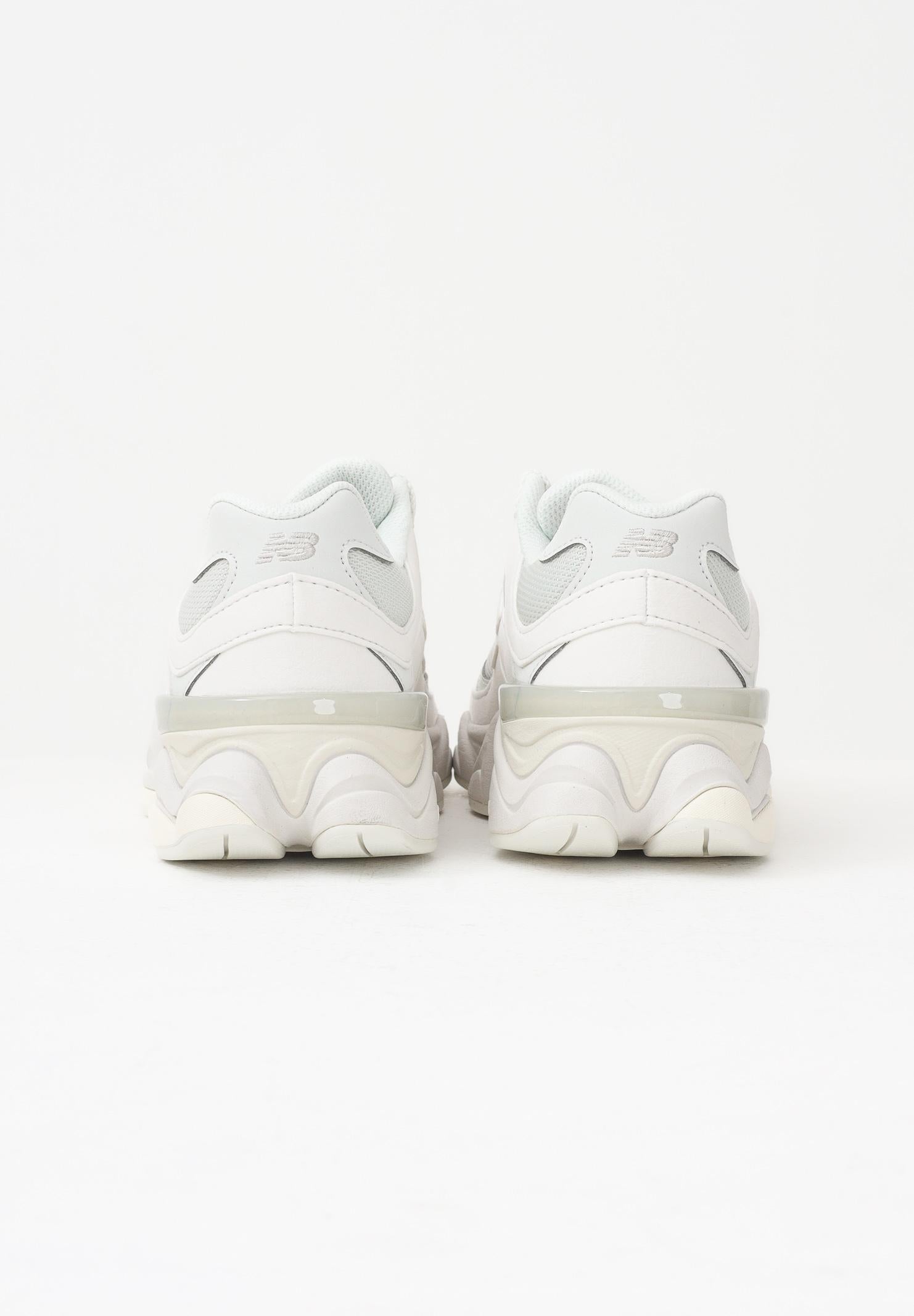 NEW BALANCE Sneakers 9060 grigio ghiaccio per uomo e donna GC9060LL . NEW BALANCE