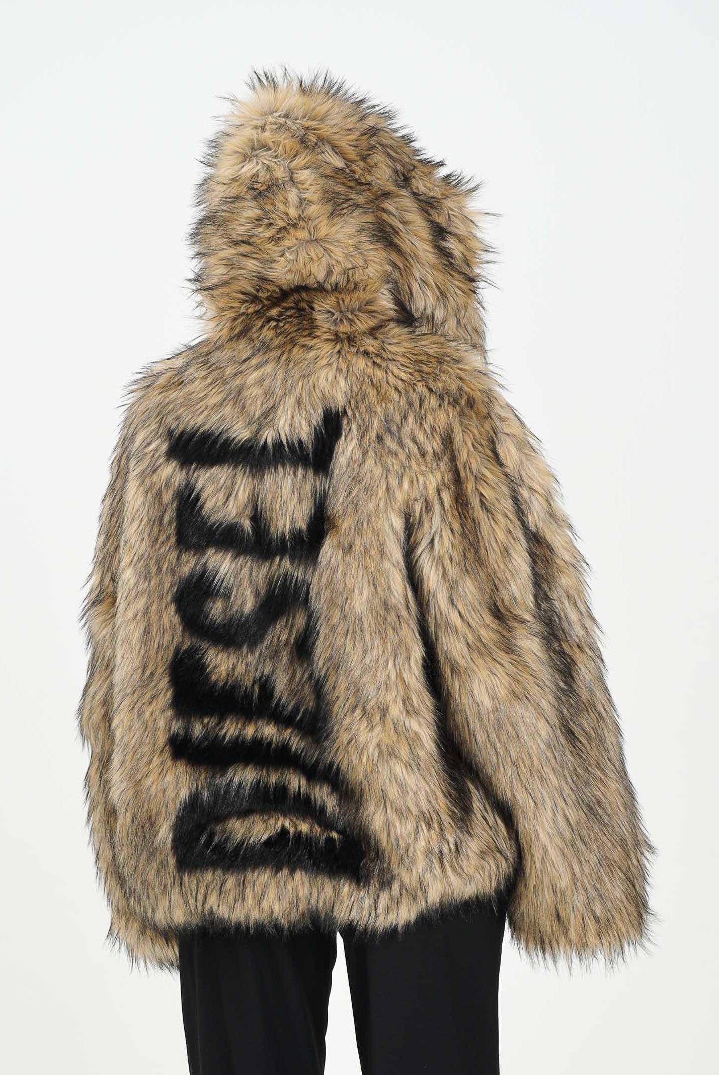 DIESEL Pelliccia sintetica beige per donna e ragazze dove il maxi logo Diesel J02406KXBQ9 K709 DIESEL