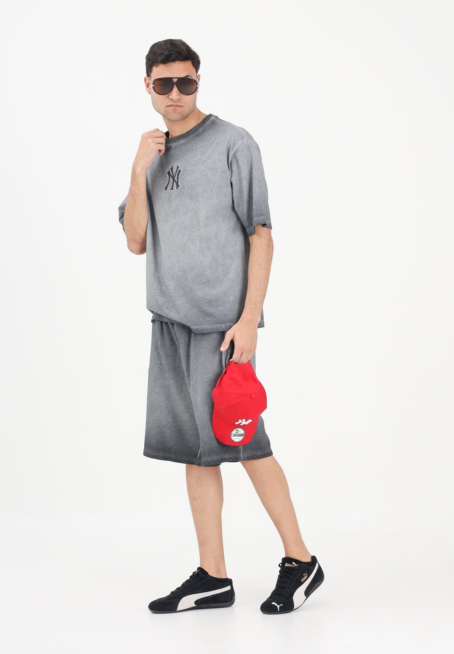 NEW ERA Shorts sportivo New York Yankees MLB Washed Logo grigio per uomo e donna 60856194 . NEW ERA