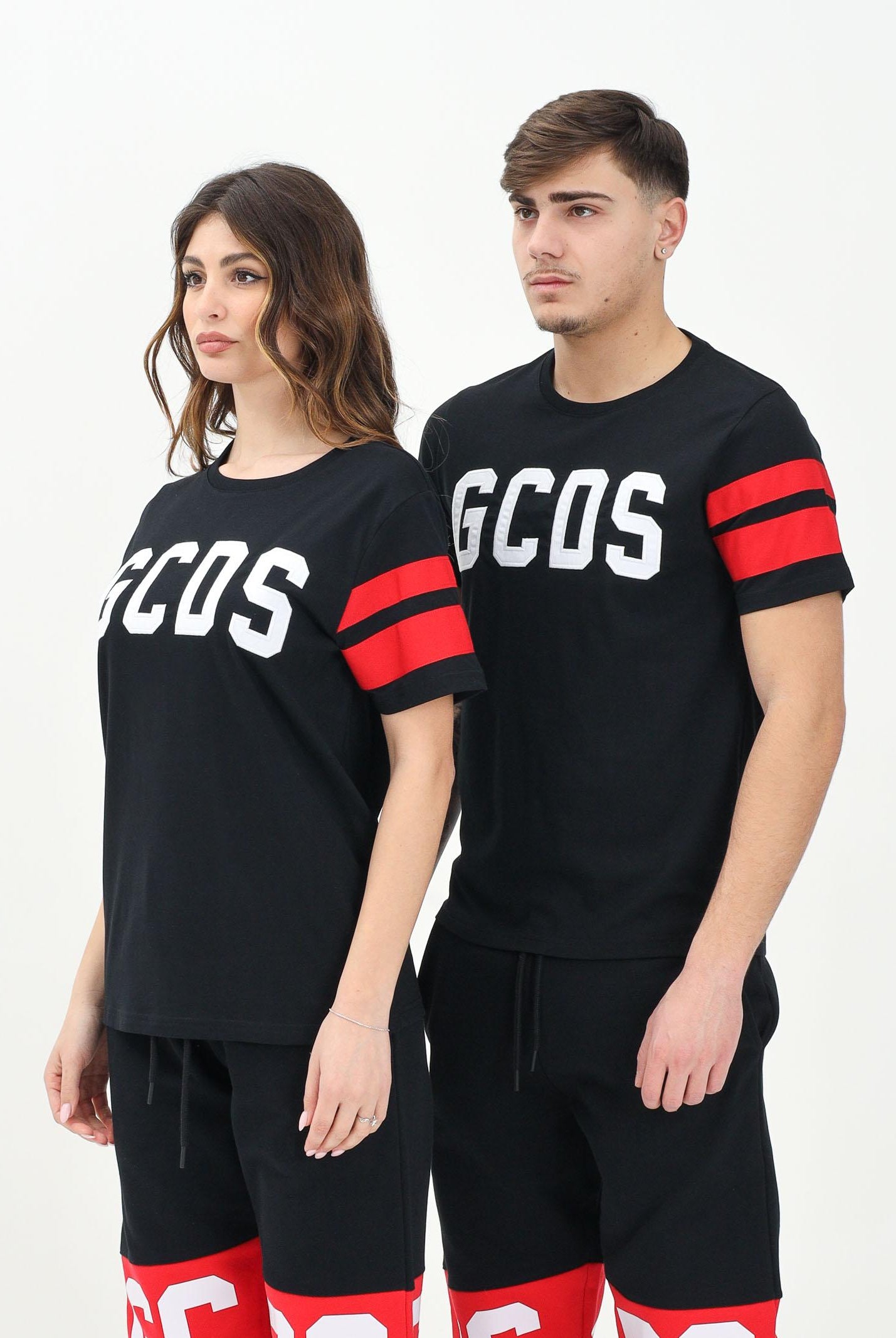 GCDS T-shirt a manica corta nera per uomo e donna con logo GCDS B1XM2315JI9 99 GCDS