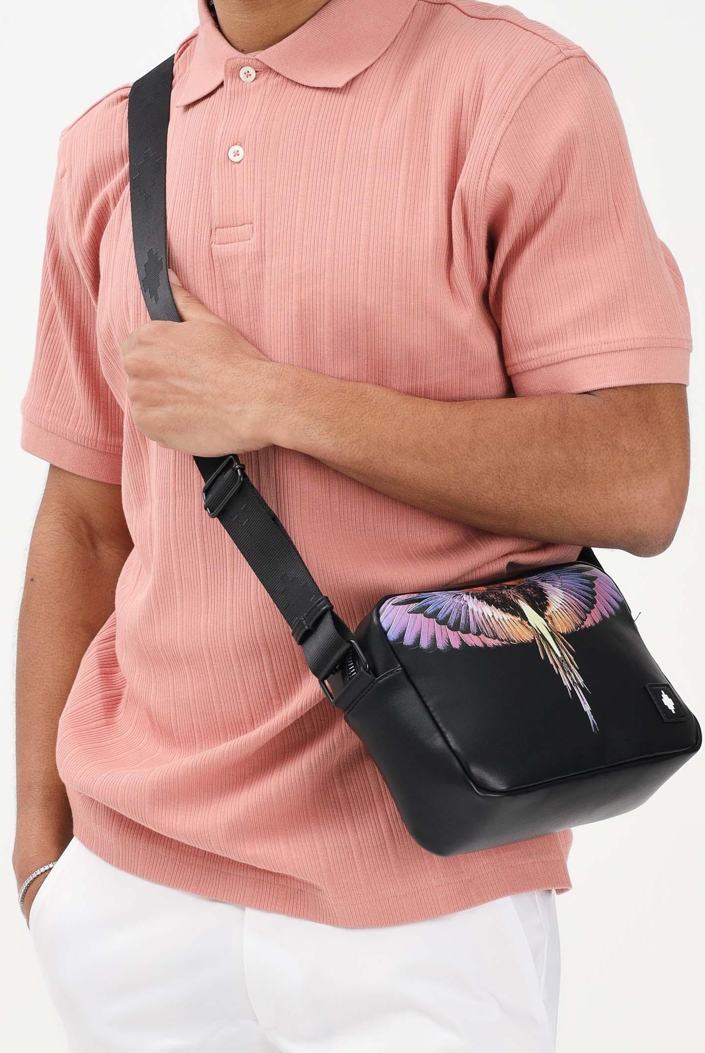 MARCELO BURLON COUNTY OF MILAN Borsa a tracolla nera per uomo e donna con stampa ali COMAS2603520894 . MARCELO BURLON COUNTY OF MILAN