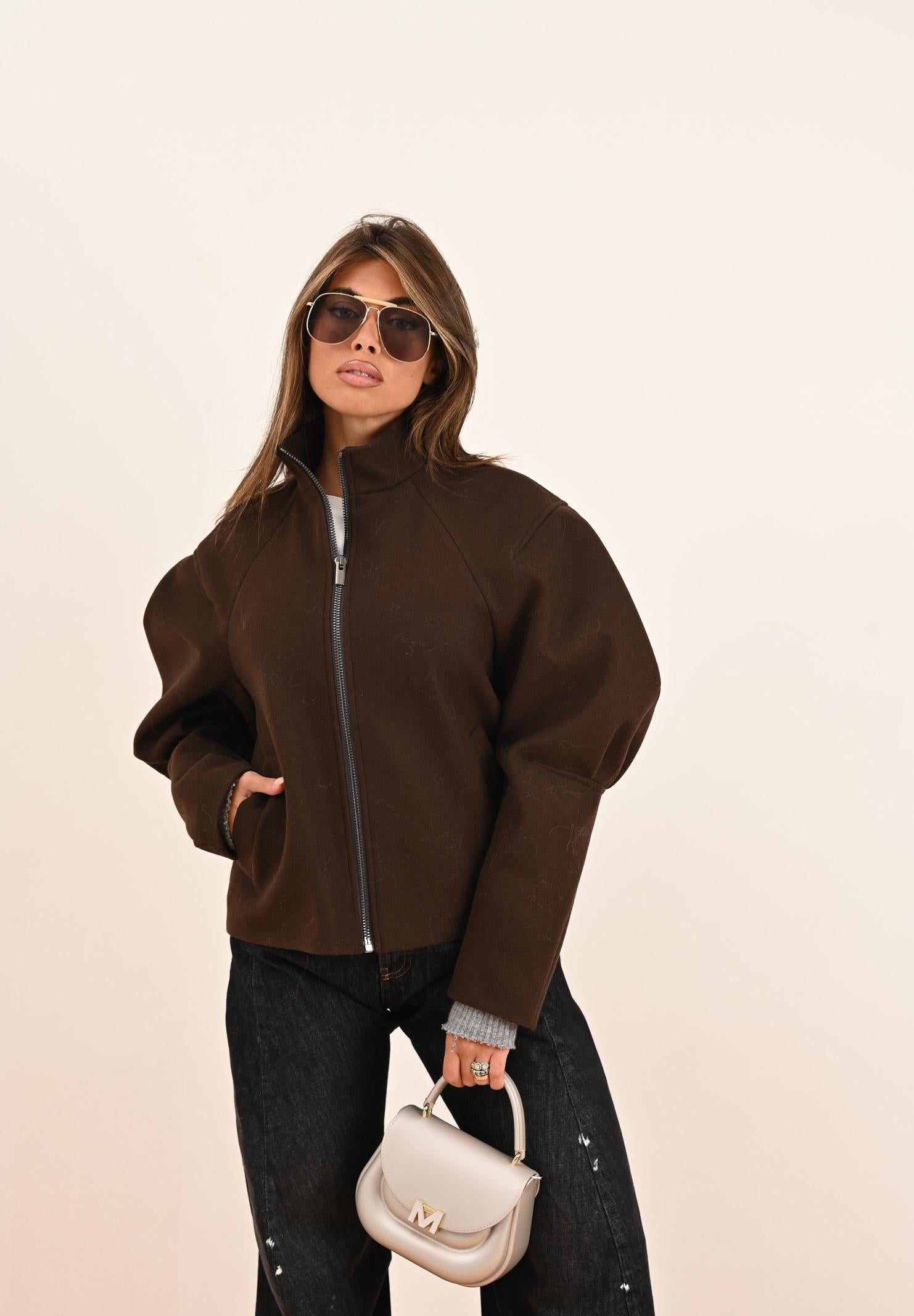 VICOLO Cappotto corto marrone da donna con maniche a sbuffo TF1543 MA VICOLO