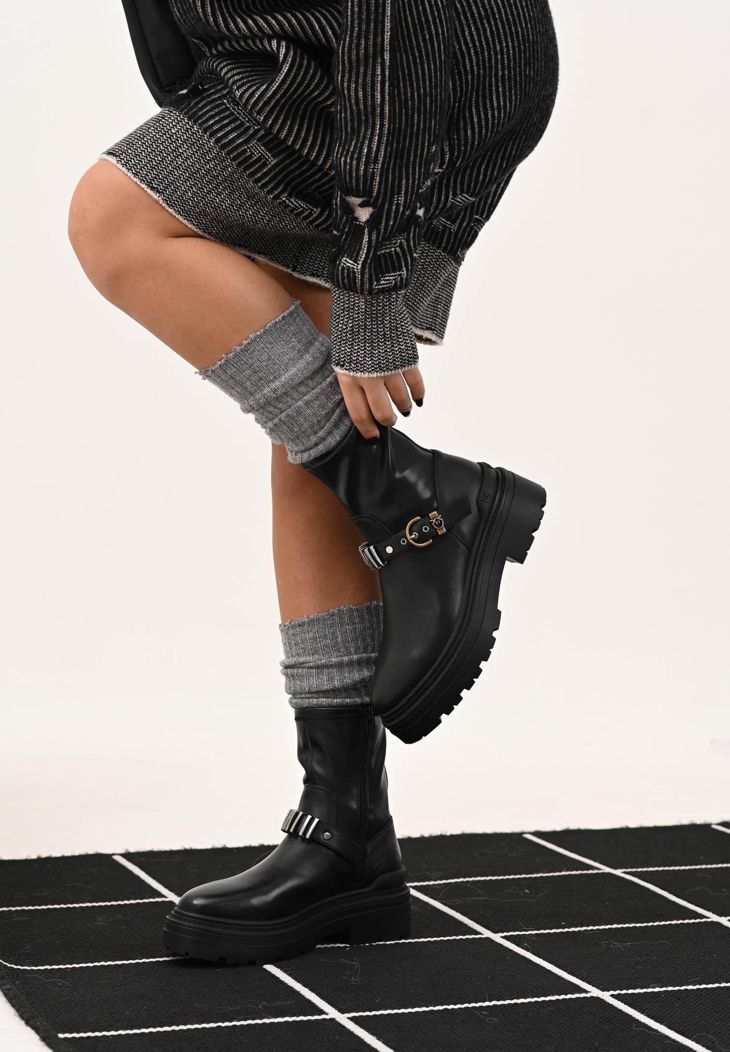 PINKO Stivali bassi neri da donna con cinturino decorativo SD0447P061Z99 PINKO