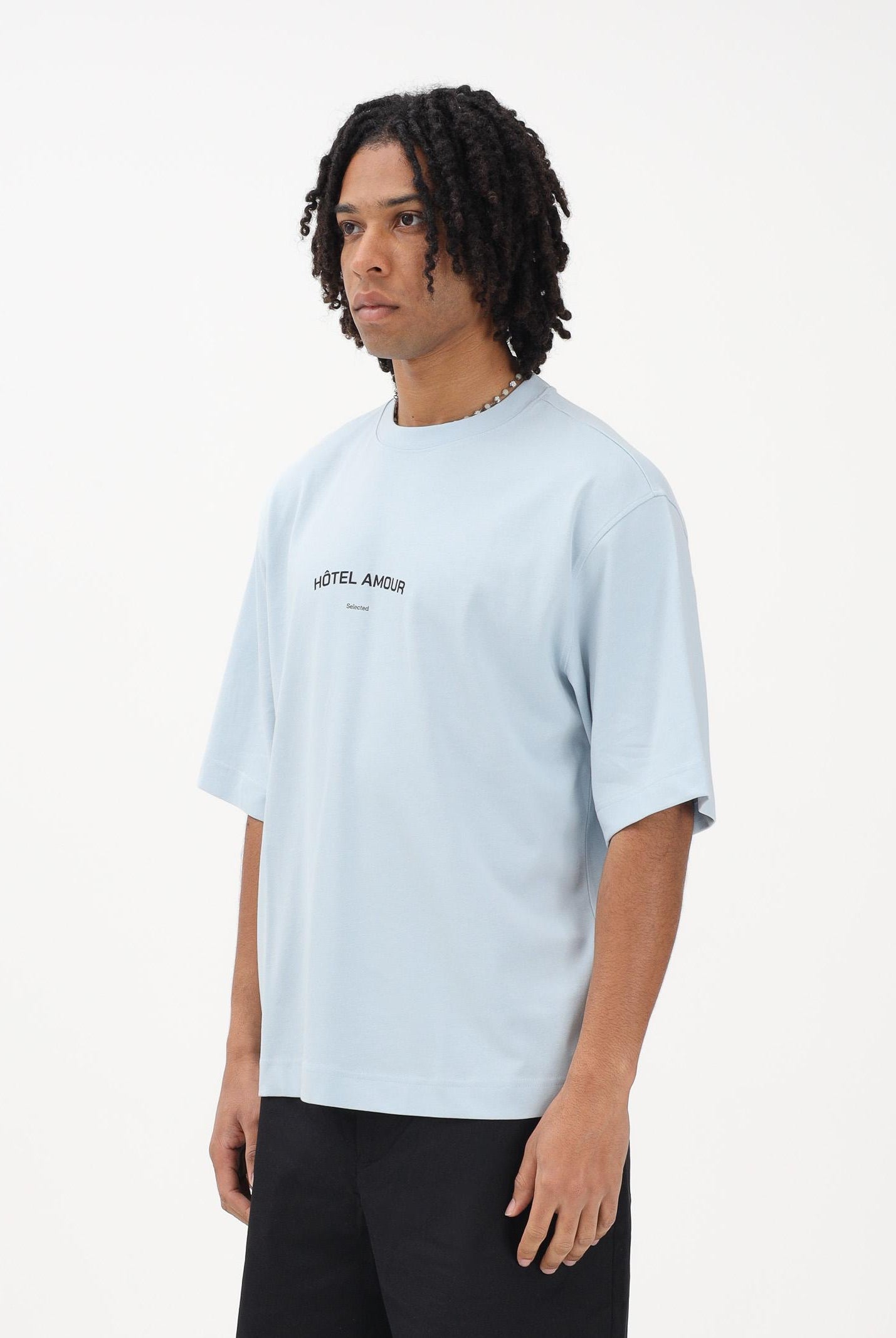 SELECTED HOMME T-shirt a manica corta celeste da uomo in collab. con l'iconico Hôtel Amour di Parigi 16100453 SK SELECTED HOMME