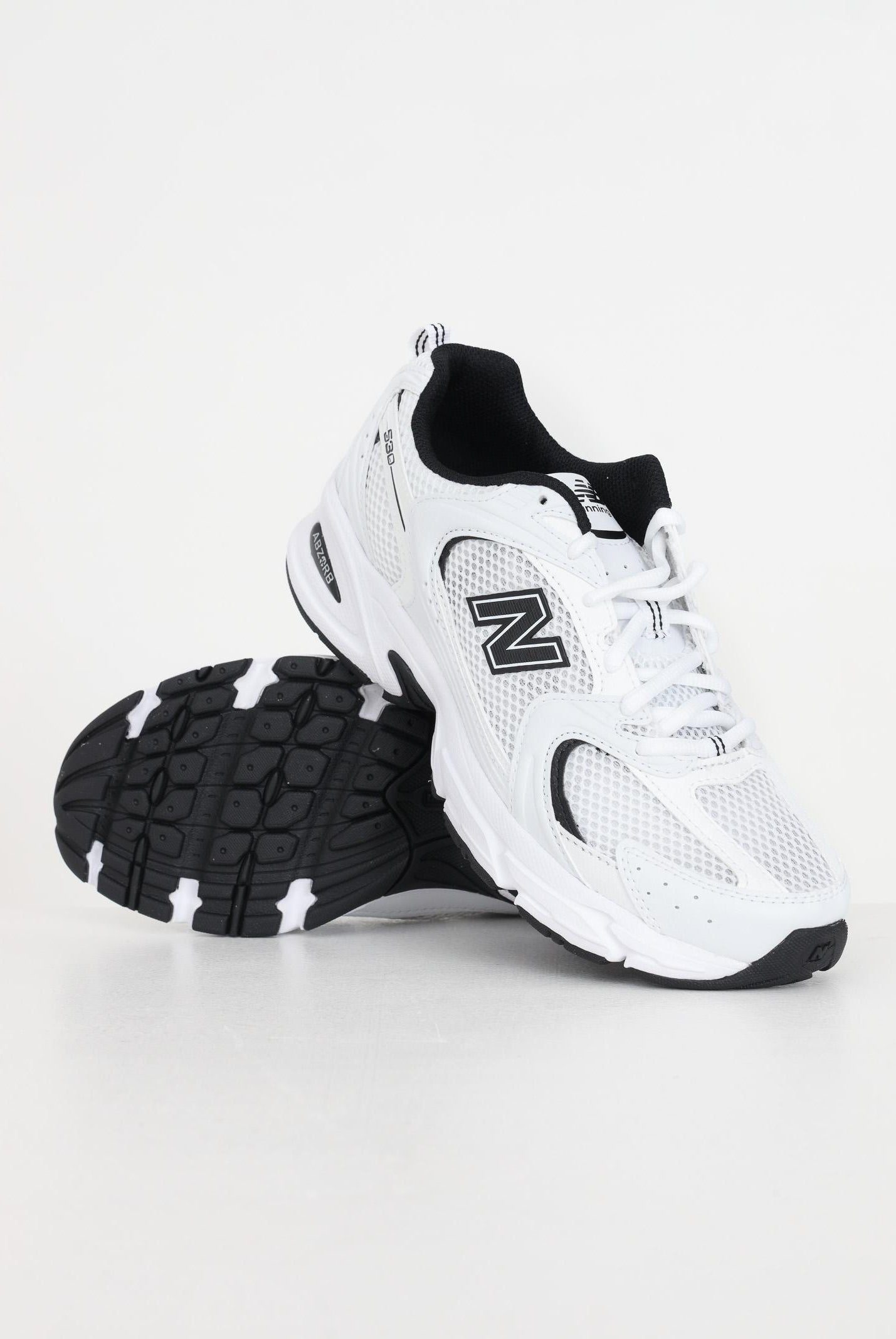 NEW BALANCE Sneakers 530 bianche e nere da uomo MR530EWB NEW BALANCE