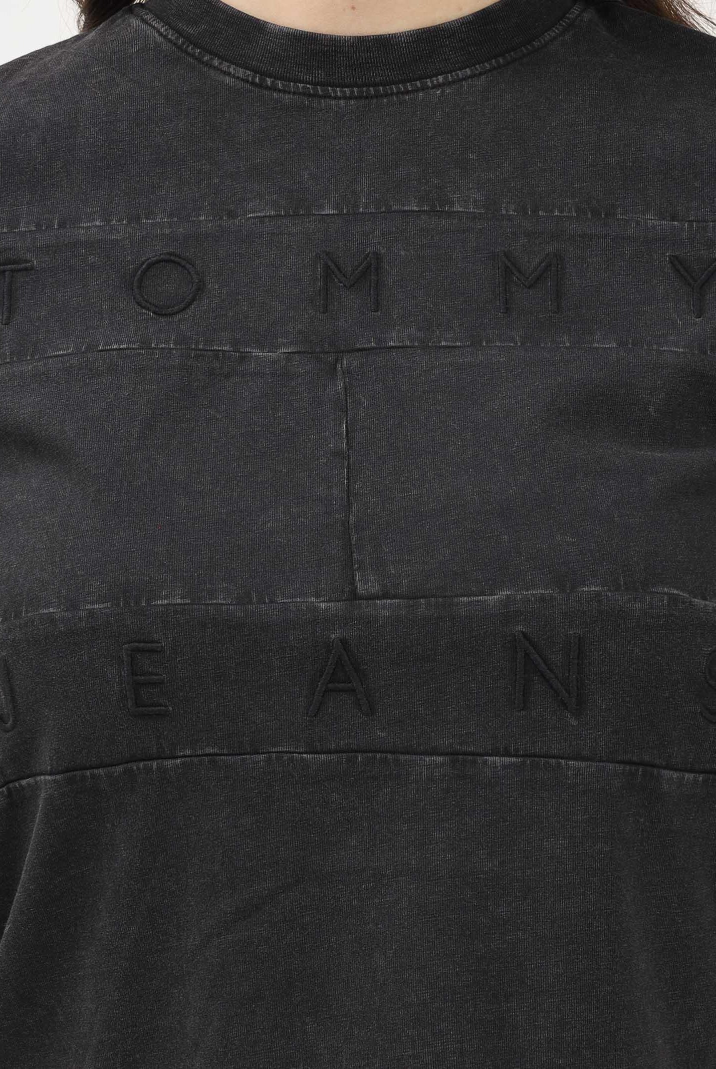 TOMMY JEANS T-shirt a manica corta nera da donna con logo DW0DW22539 BDS TOMMY JEANS