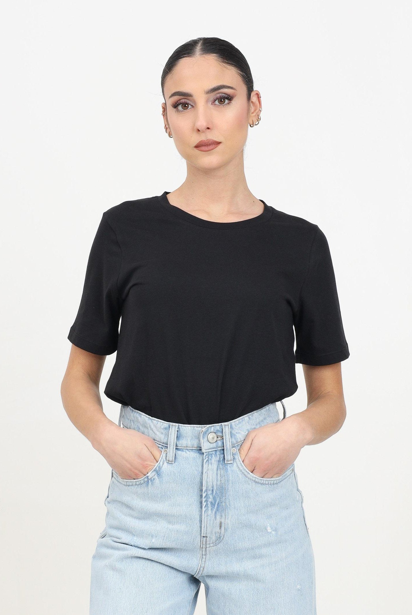 ONLY T-shirt a manica corta nera da donna 15270390 Black ONLY