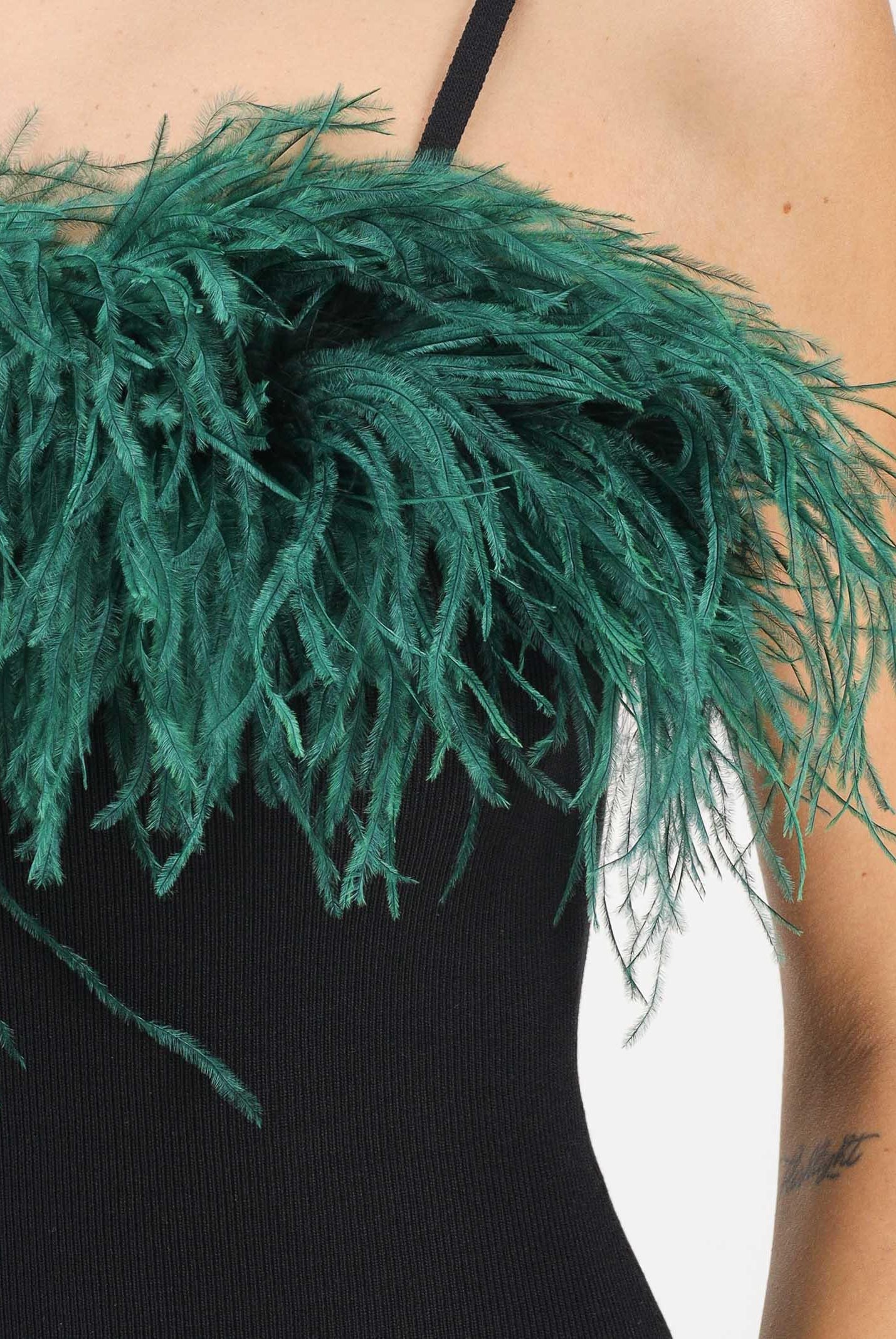 NOELL MAGGINI Abito midi nero da donna con piume verdi 00126083 NEVE NOELL MAGGINI