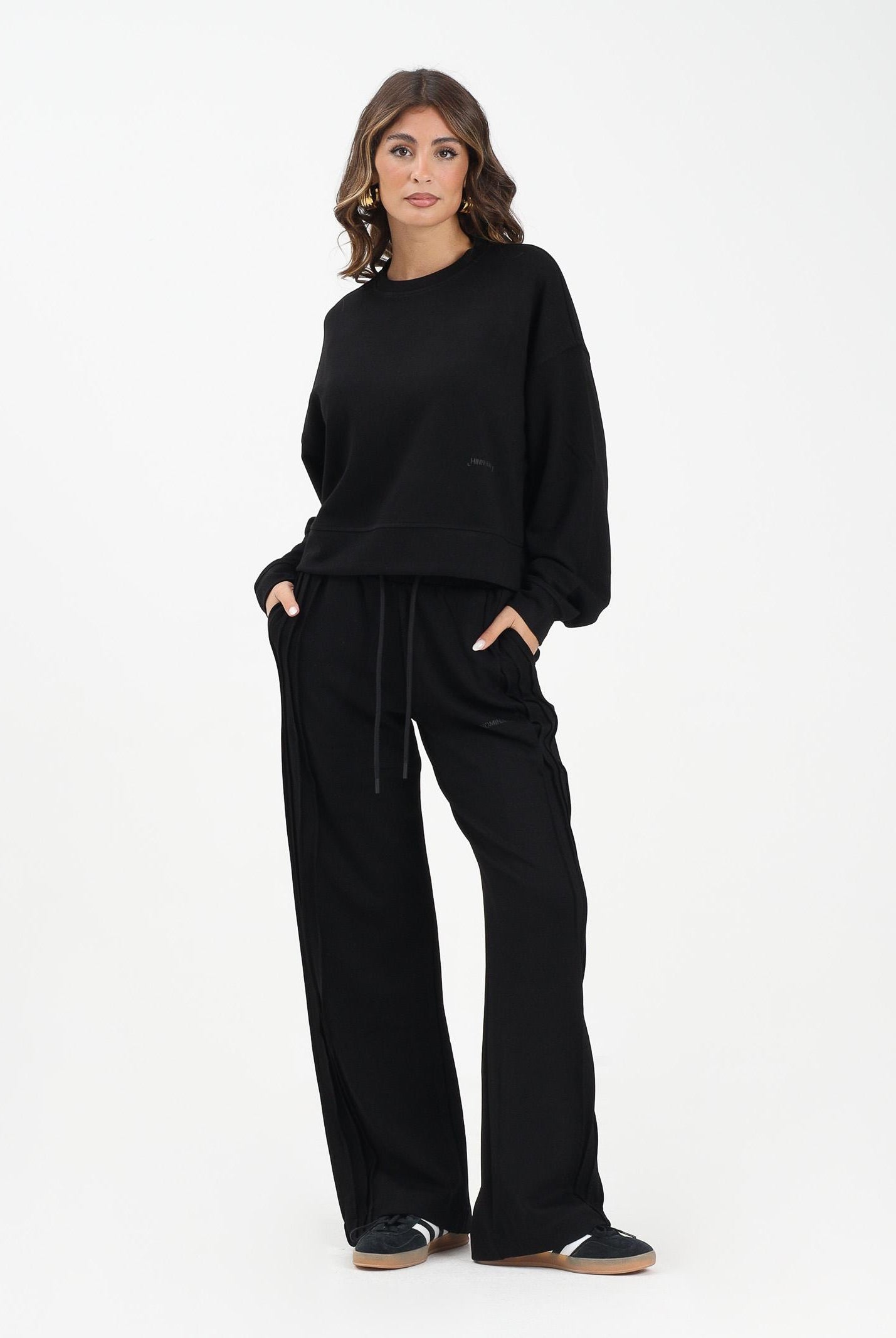 HINNOMINATE Pantalone sportivo nero da donna con nervature laterali HMABW01995 NE01 HINNOMINATE