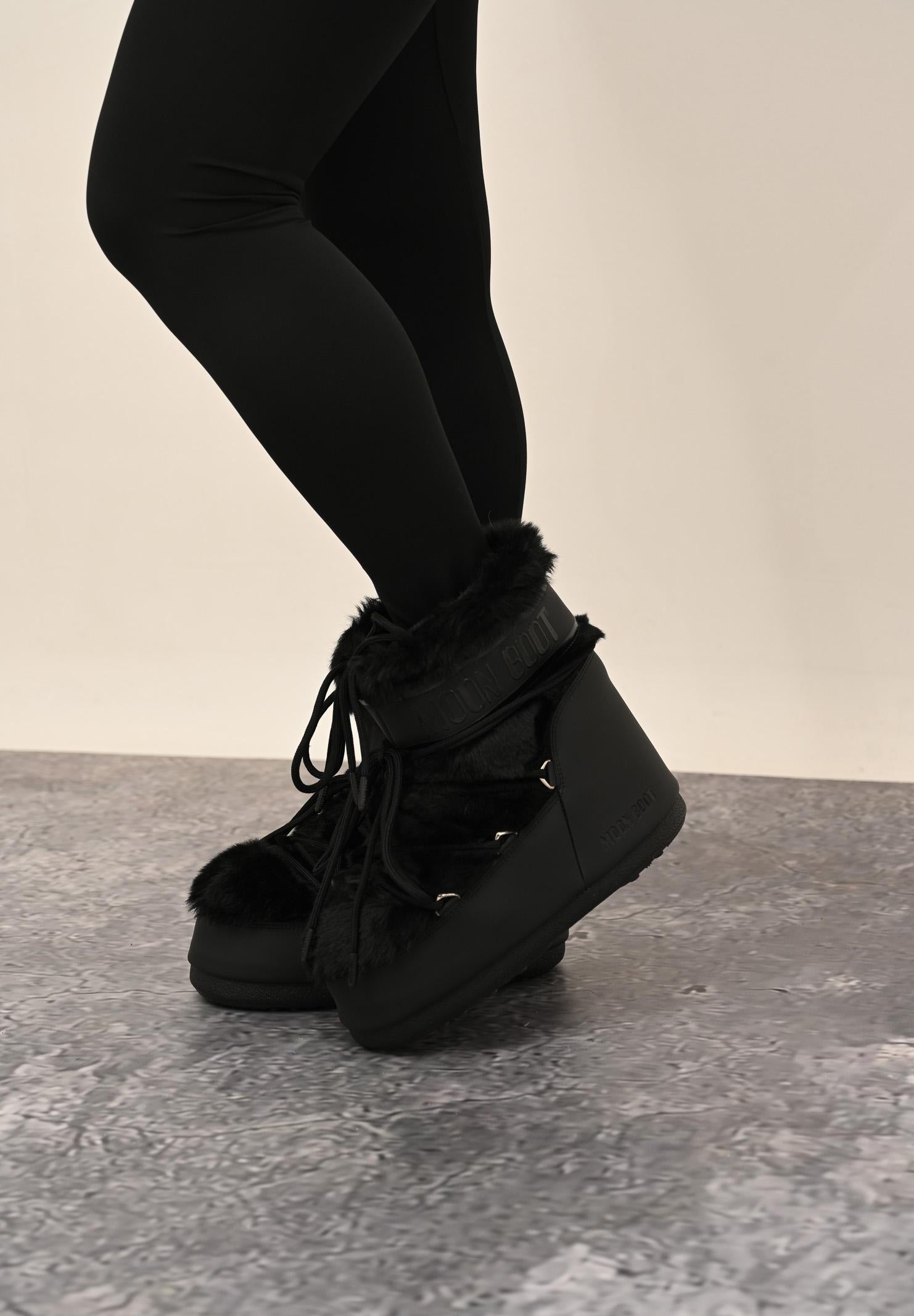 MOON BOOT Stivali da neve ICON LOW in ecopelliccia nera da donna 80D1409390 N001 MOON BOOT