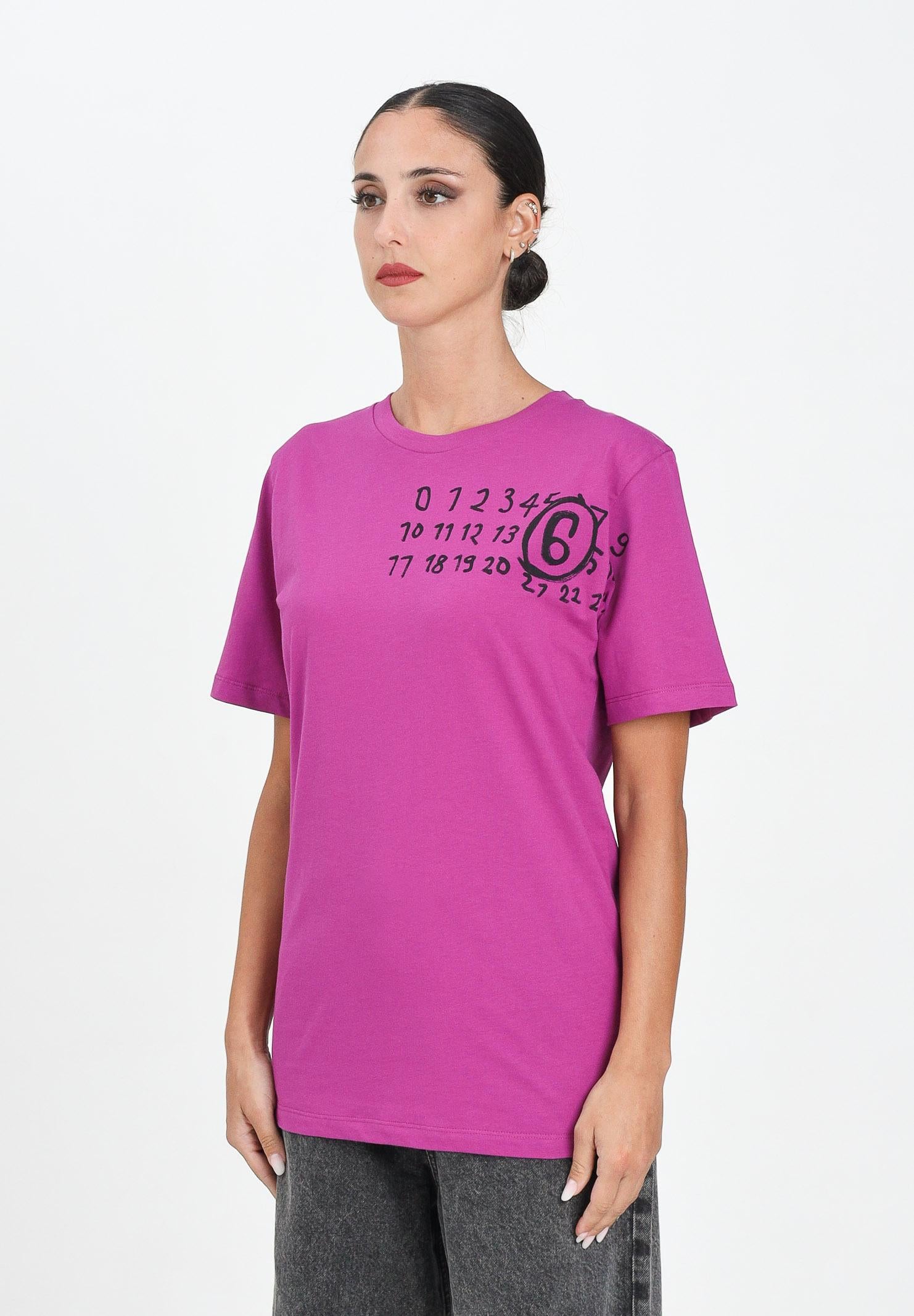 MAISON MARGIELA T-shirt a manica corta color prugna per donna, ragazzi e bambini arricchita da un logo Hand Written M60897MM02Y M6602 MAISON MARGIELA