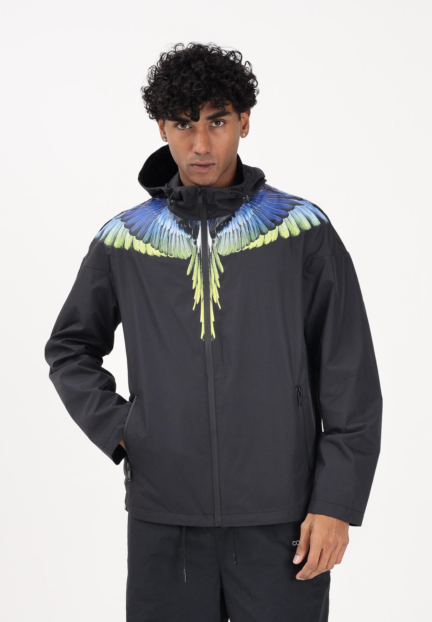 MARCELO BURLON COUNTY OF MILAN Giacca a vento nera da uomo con stampa S6CMMAJK108 110 MARCELO BURLON COUNTY OF MILAN