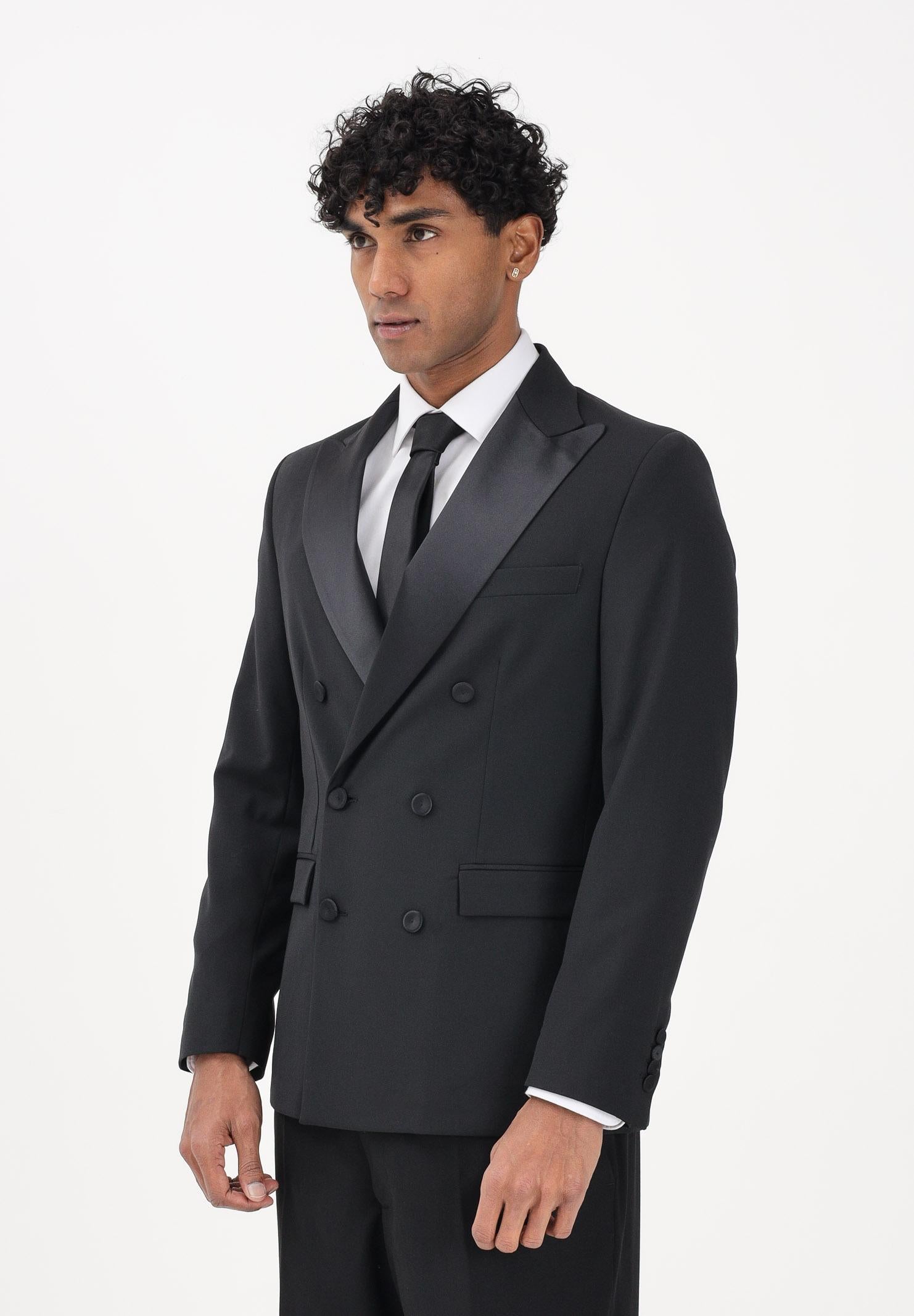 GIA3661 009 I'M BRIAN