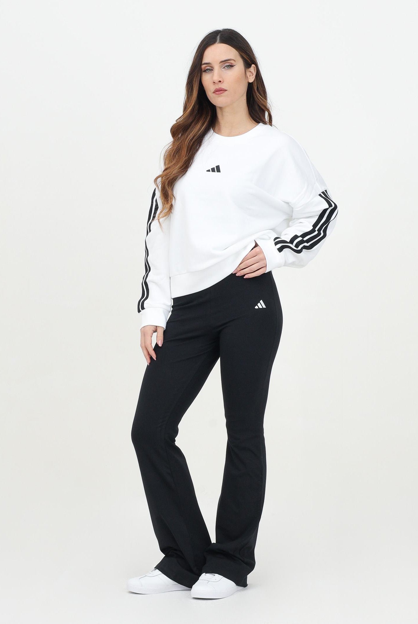 ADIDAS PERFORMANCE Leggings sportivo Essentials Small Logo Flared nero da donna JD9961 . ADIDAS PERFORMANCE