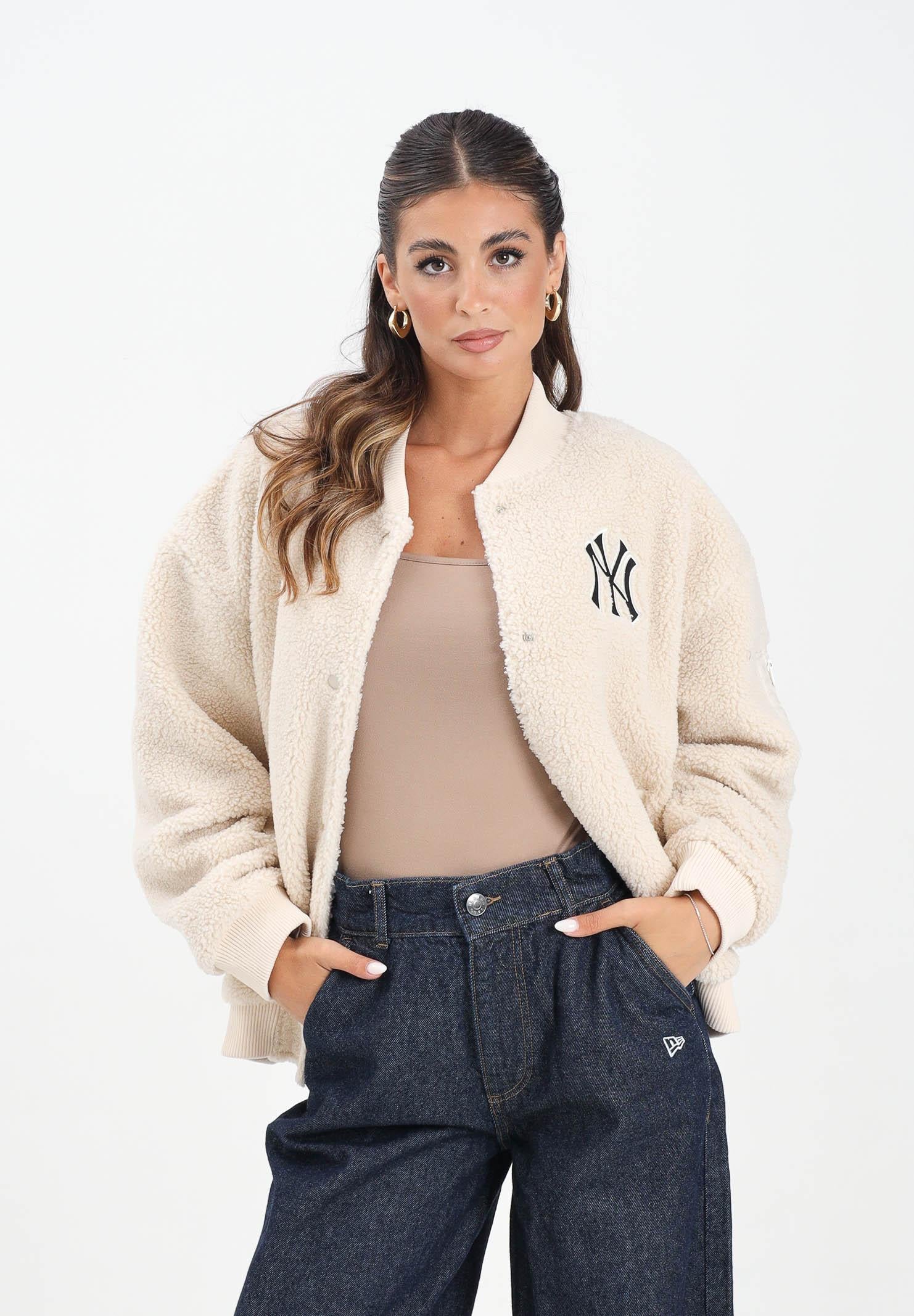 NEW ERA Bomber New York Yankees MLB Sherpa beige da donna 60684447 NEW ERA