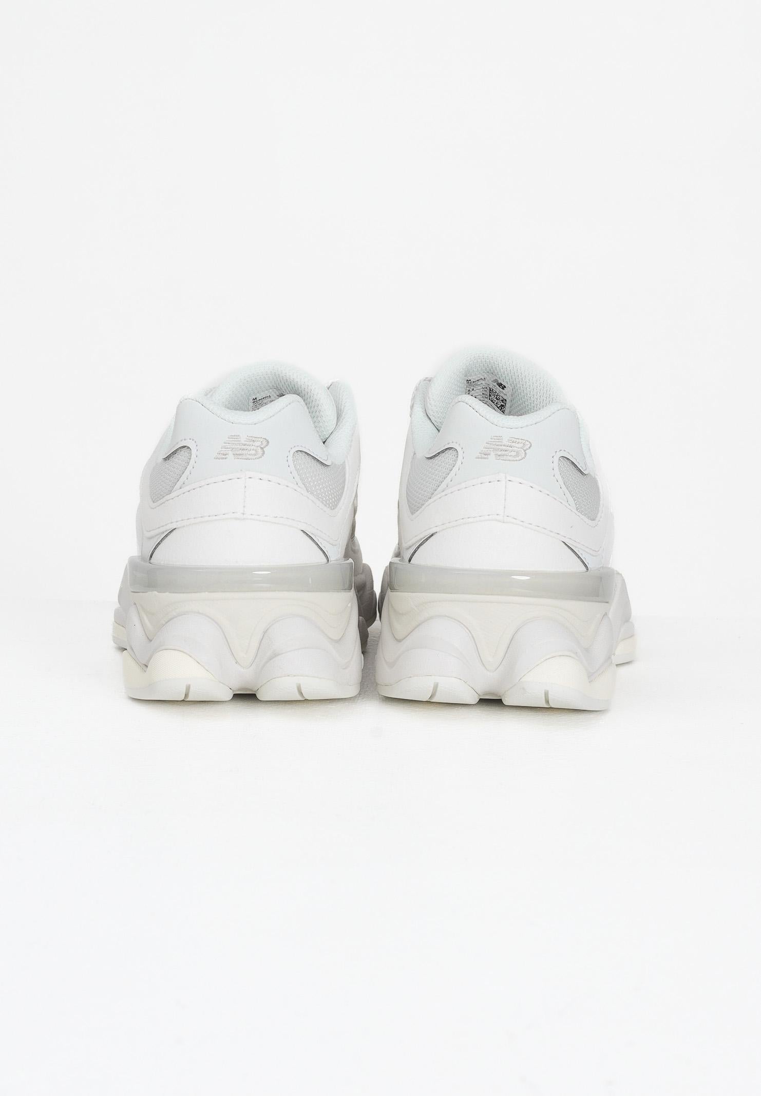 NEW BALANCE Sneakers 9060 grigio chiaro per uomo e donna GC9060LL NEW BALANCE