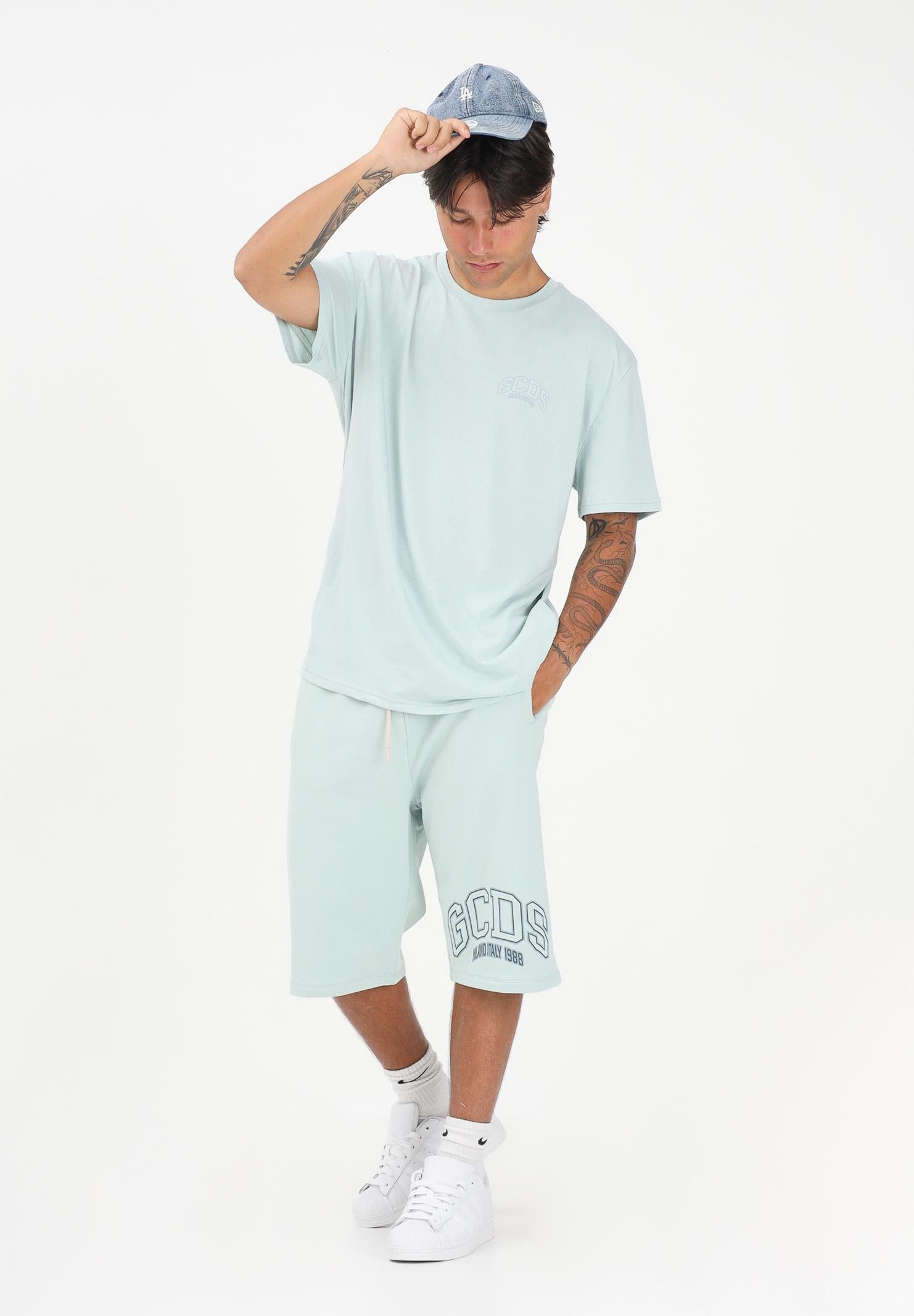 GCDS Shorts sportivo verde acqua per uomo e donna con stampa logo C1MEQL216F004 818G GCDS