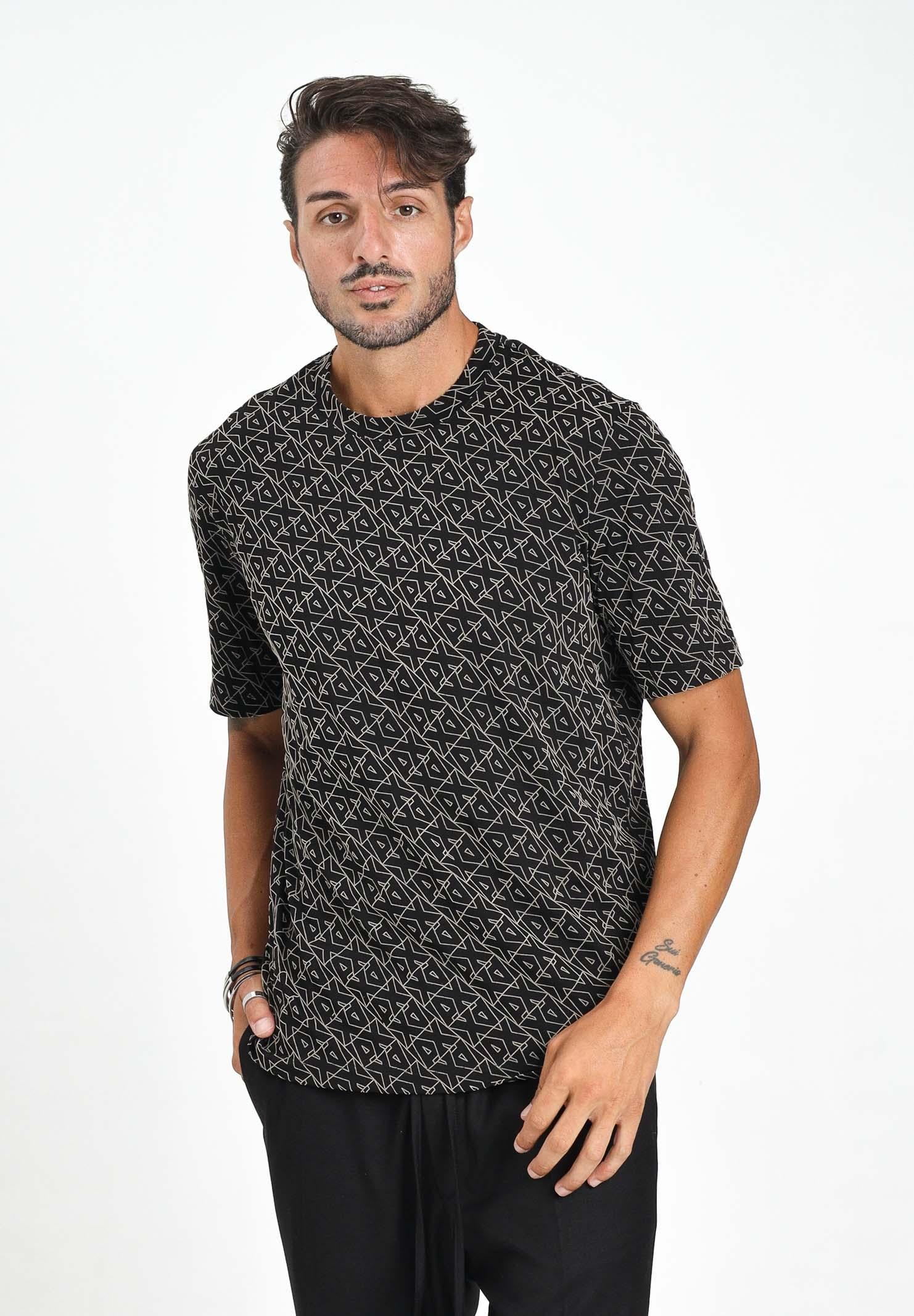 ARMANI EXCHANGE T-shirt a manica corta nera da uomo caratterizzata da ricamo logo XM001897AF10356 FC196 ARMANI EXCHANGE