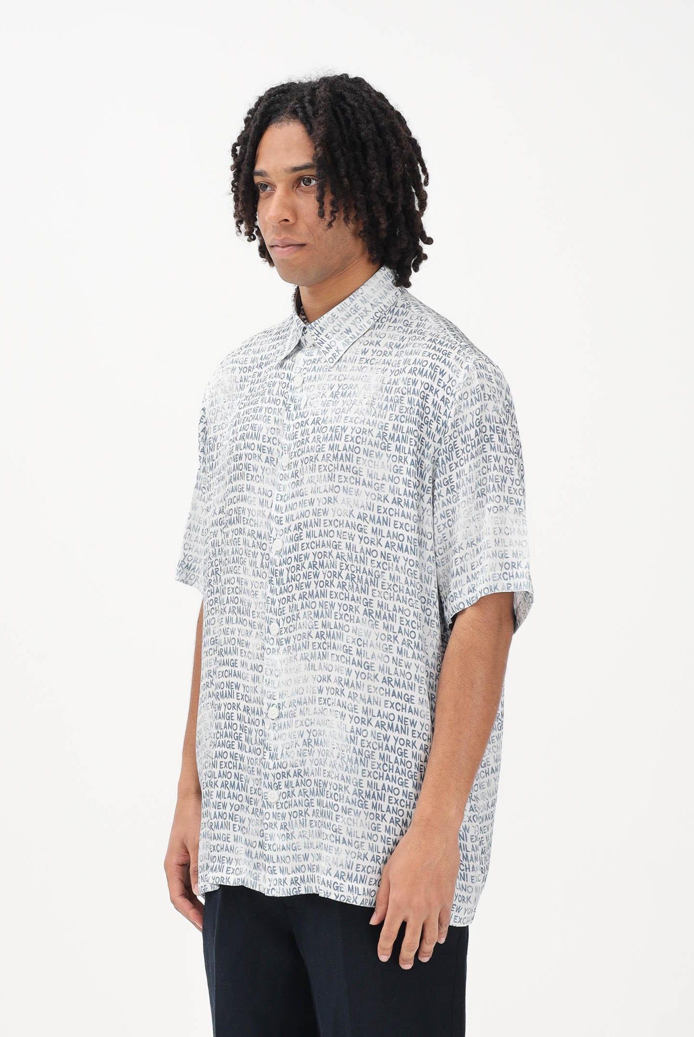 ARMANI EXCHANGE Camicia a manica corta bianca da uomo con stampa logo all-over XM002106AF13235 F0207 ARMANI EXCHANGE