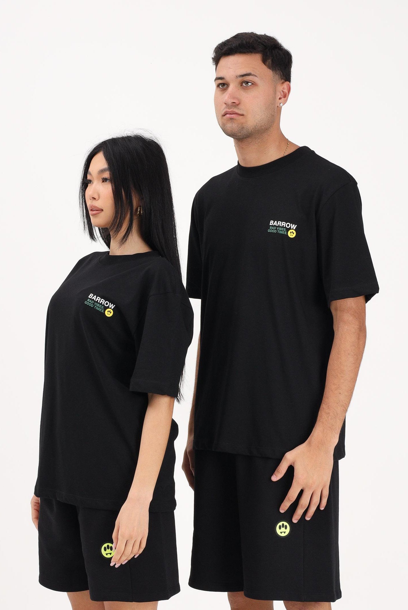 BARROW T-shirt a manica corta nera per uomo e donna con maxi stampa sul retro S6BWUATH086 110 BARROW