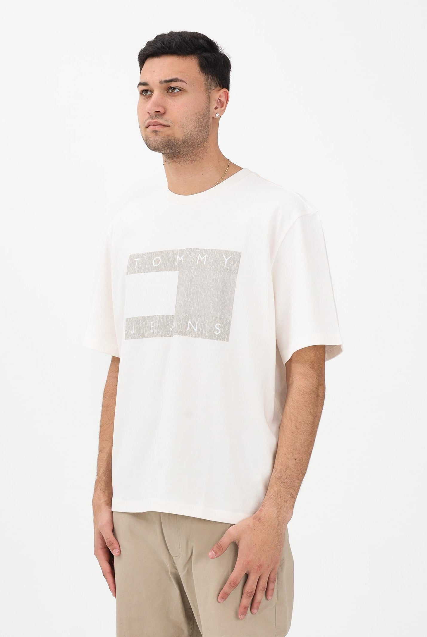 TOMMY JEANS T-shirt a manica corta panna da uomo con stampa logo effetto consumato DM0DM22463 YBH TOMMY JEANS