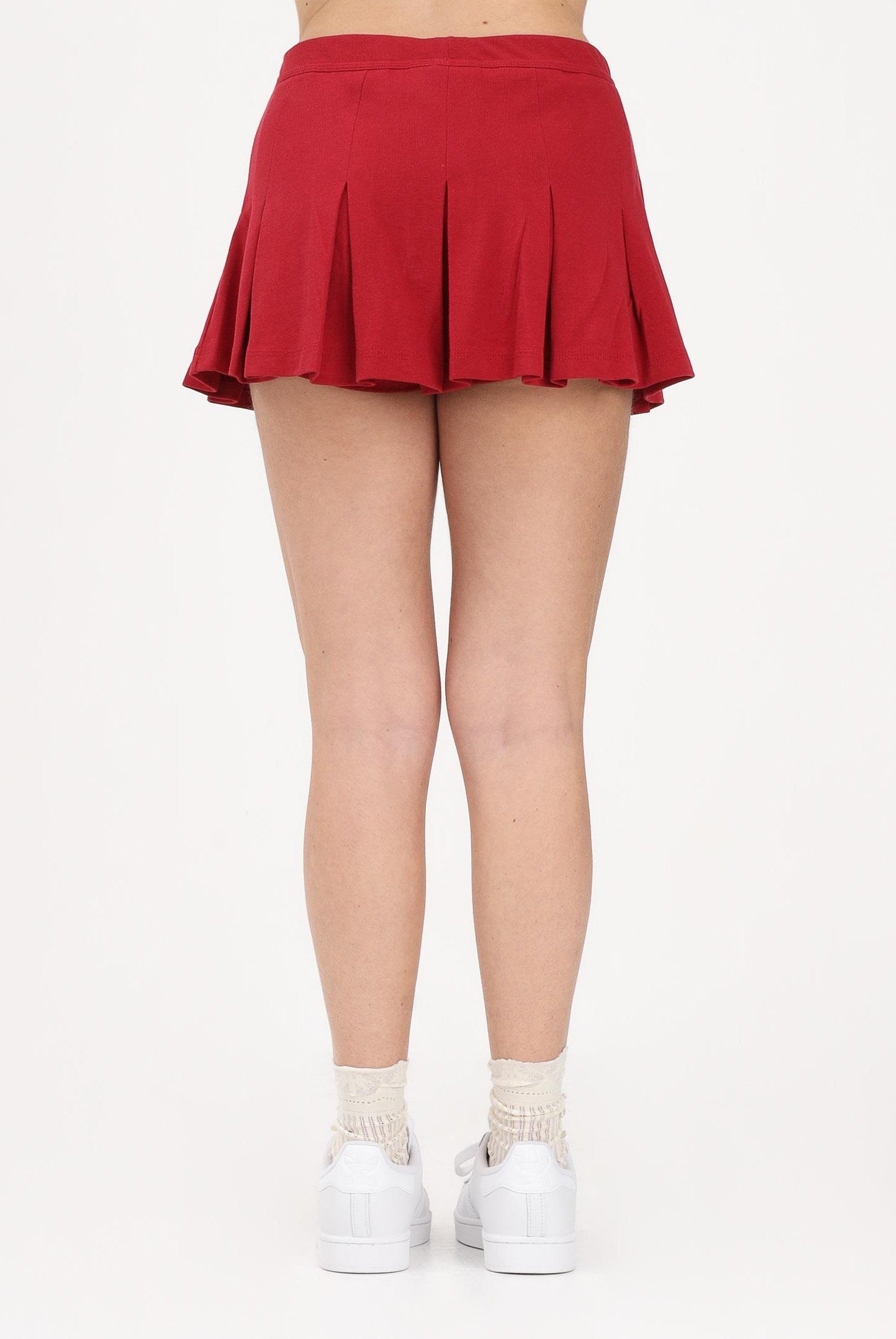 ADIDAS PERFORMANCE Gonna Seasonal Essentials Colorpop rossa da donna con leggings interni<BR/> KD3372 . ADIDAS PERFORMANCE