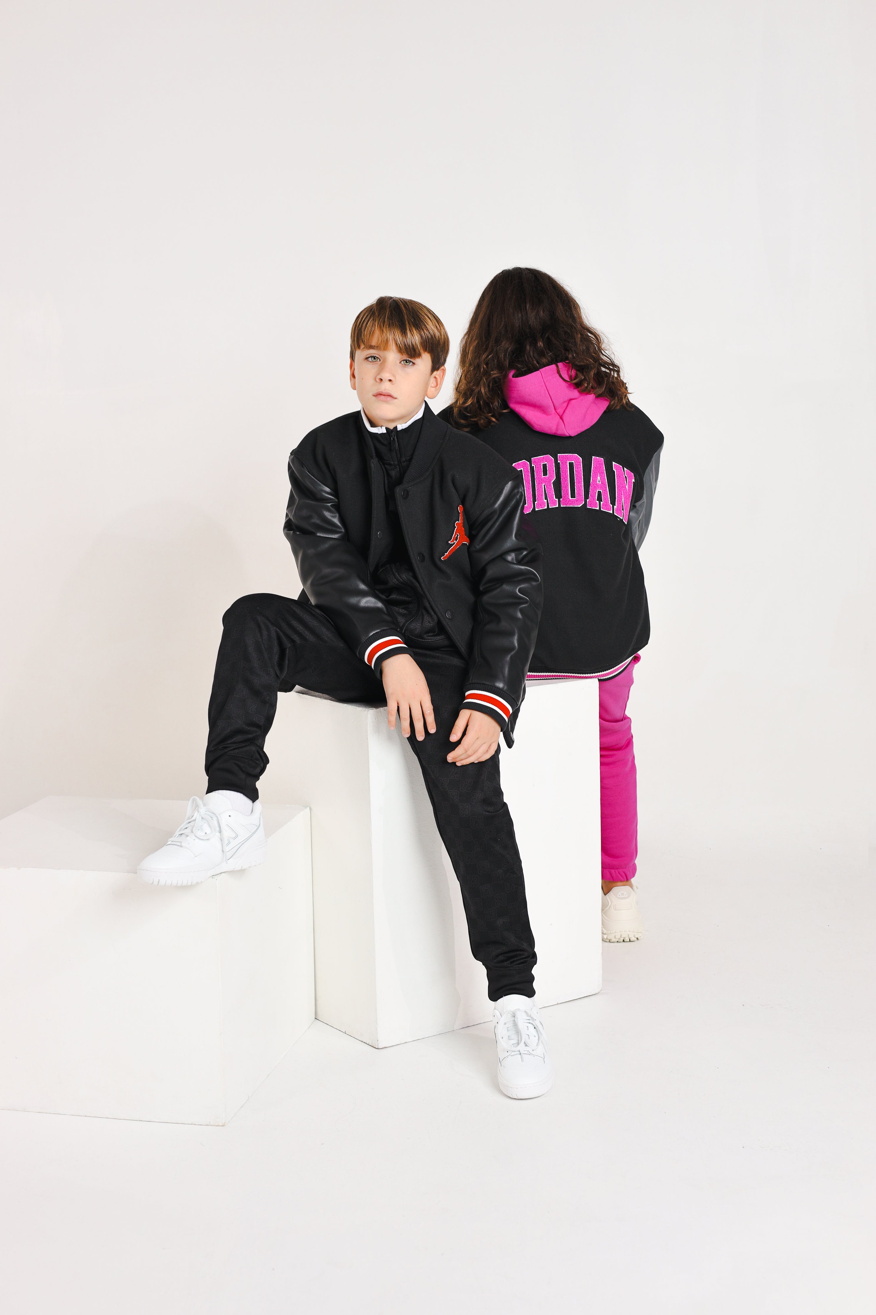College nero da bambina con logo 45D197 A2B JORDAN 