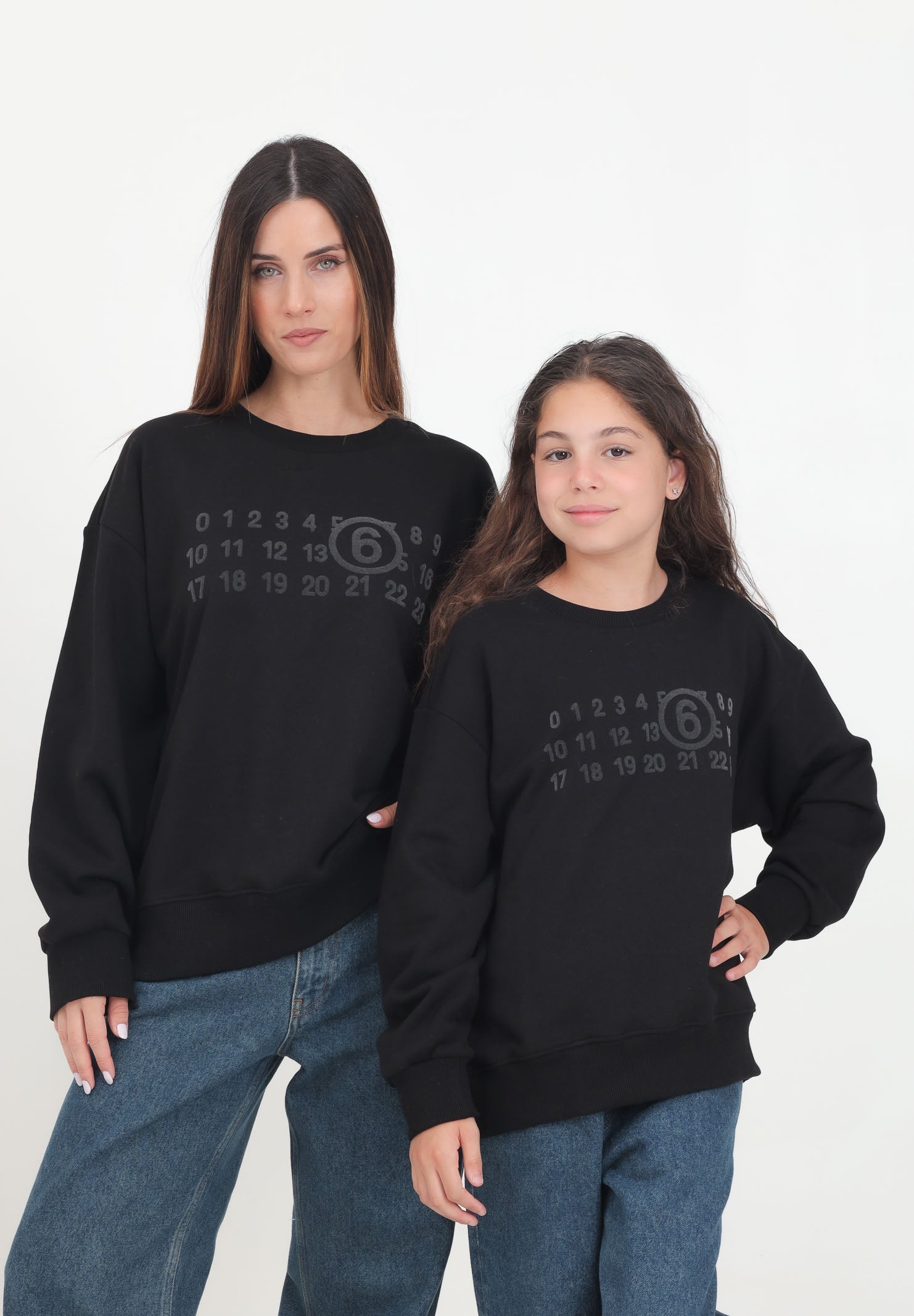 Felpa girocollo nera per donna e bambina con stampa Numerique M60681MM006 M6900 MAISON MARGIELA 