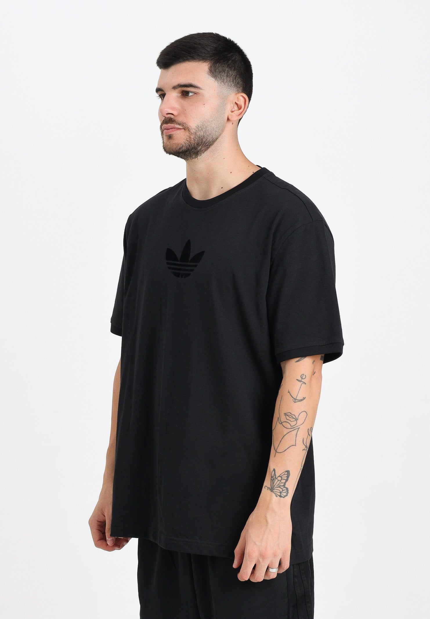 ADIDAS ORIGINALS T-shirt a manica corta Adicolor Loose 2000s Cali nera da uomo JW5913 . ADIDAS ORIGINALS 